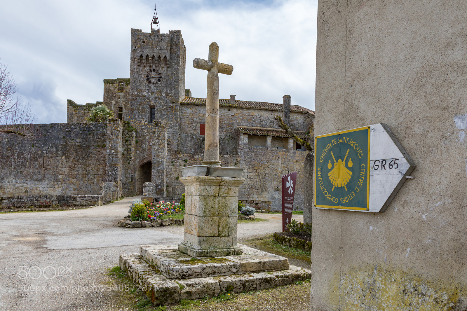 Canon EOS 5D Mark IV sample photo. Larressingle, france's most beautiful photography