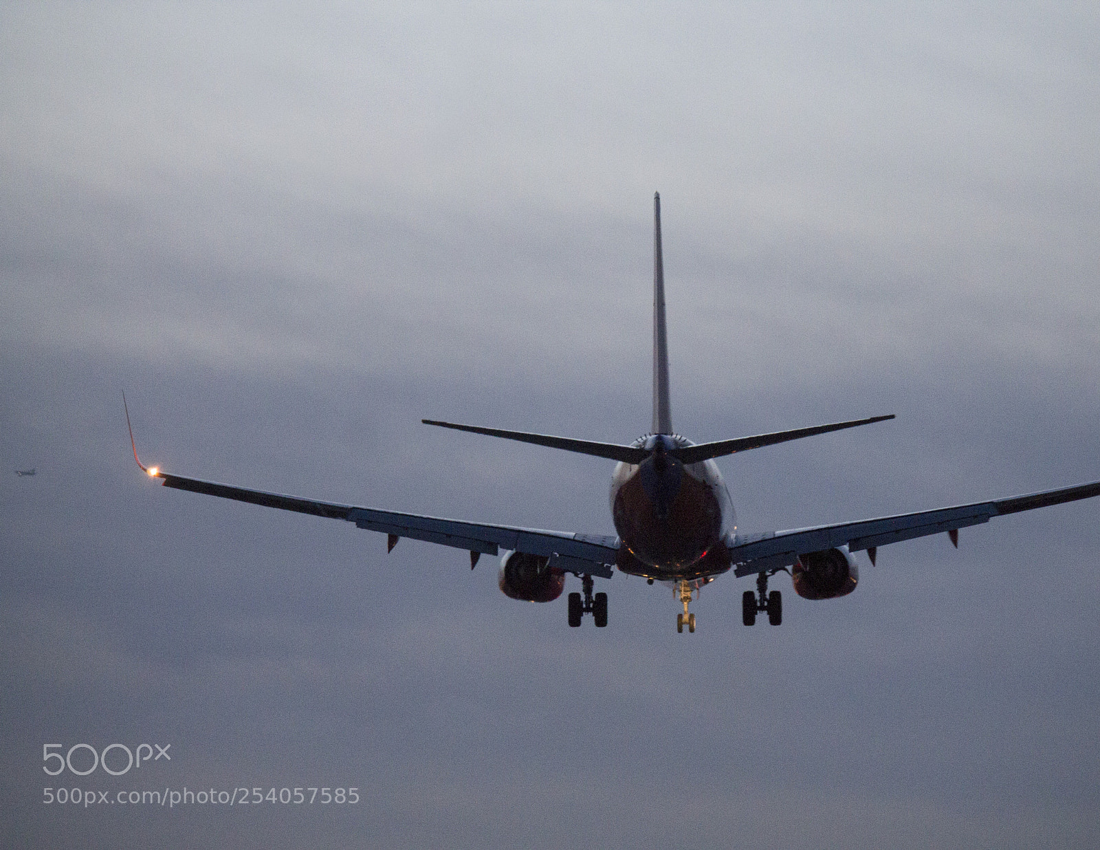 Canon EOS 1100D (EOS Rebel T3 / EOS Kiss X50) sample photo. Landing at dusk photography