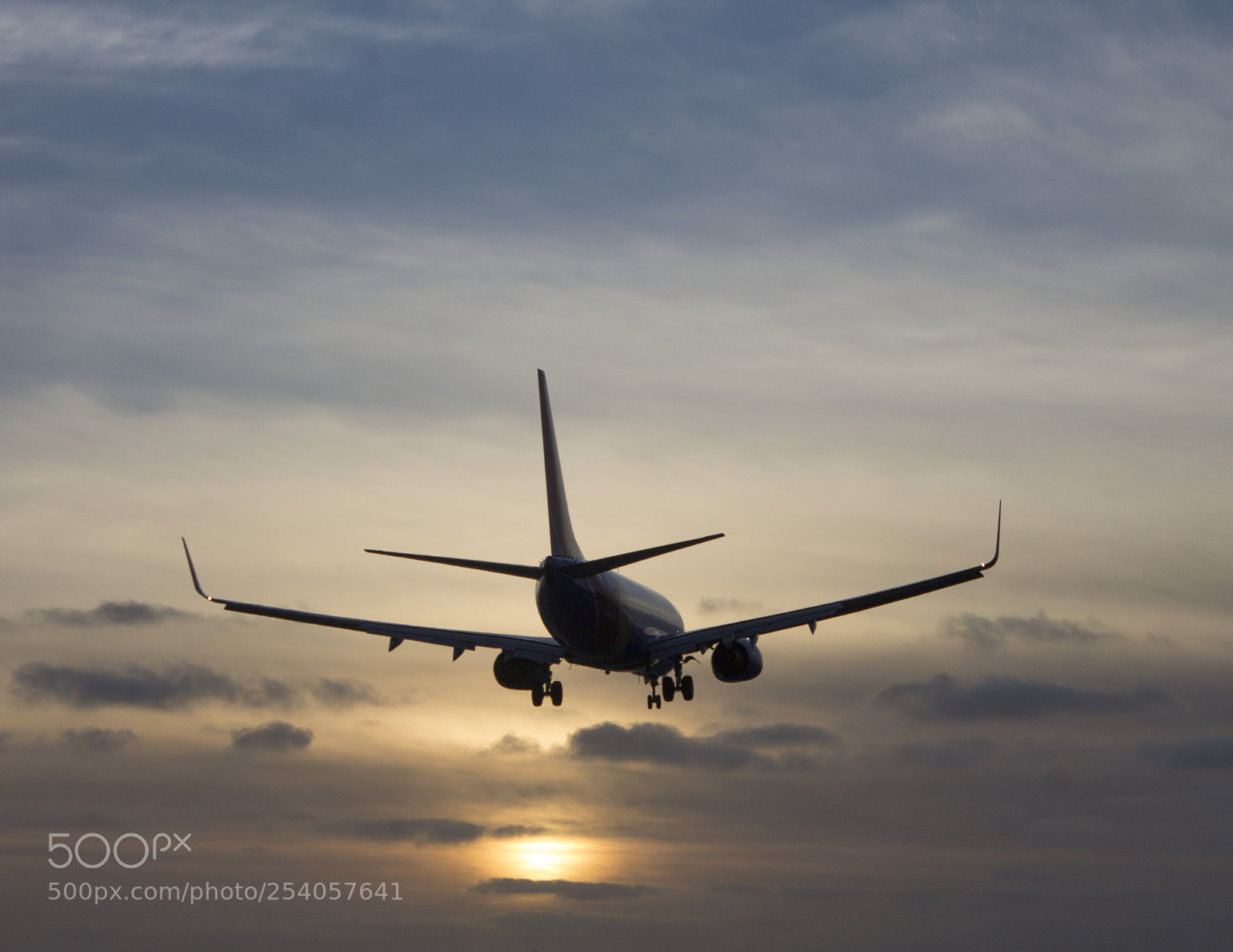 Canon EOS 1100D (EOS Rebel T3 / EOS Kiss X50) sample photo. Landing at dusk photography