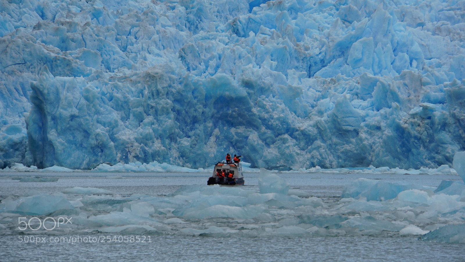 Sony a6000 sample photo. Glaciar san raphael photography