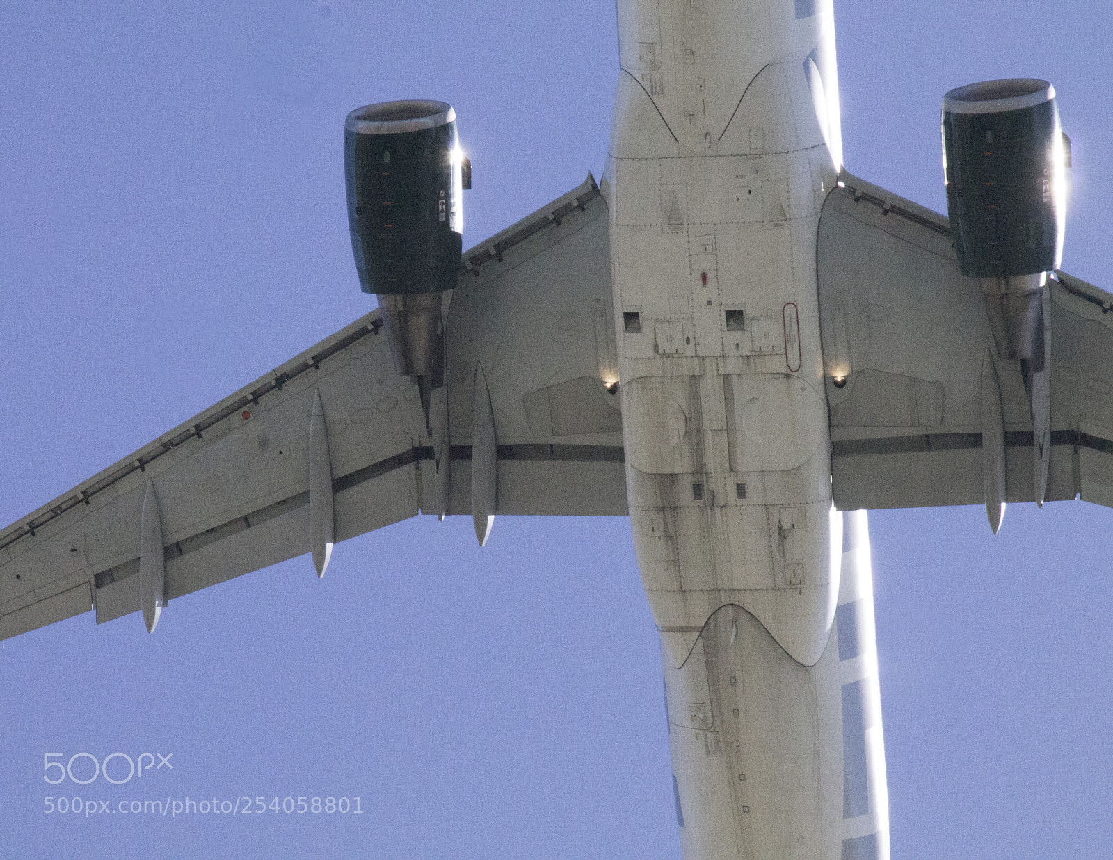 Canon EOS 1100D (EOS Rebel T3 / EOS Kiss X50) sample photo. Landing at mid-day photography