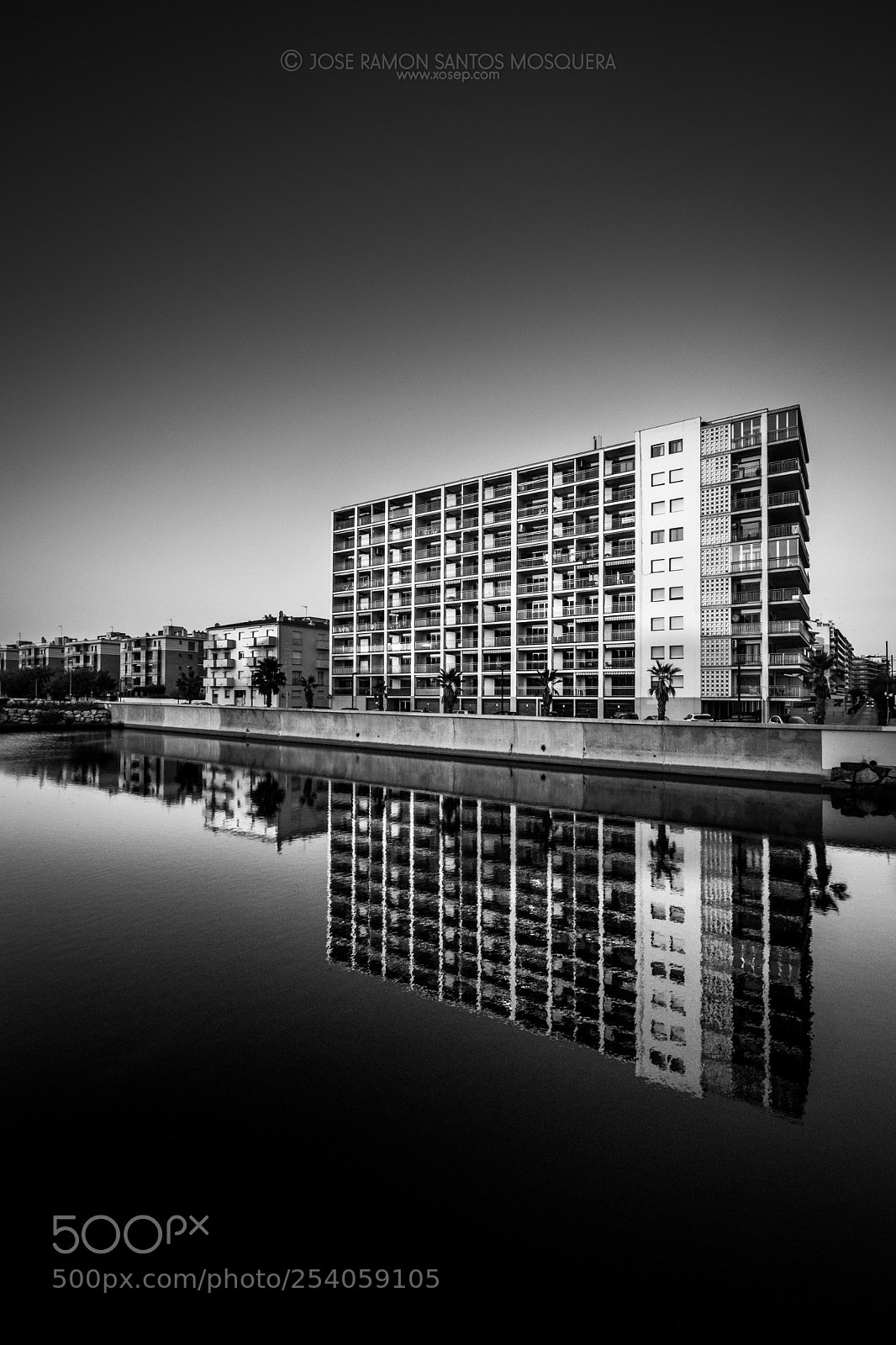 Fujifilm X-T2 sample photo. Architecture in b+w 140 photography
