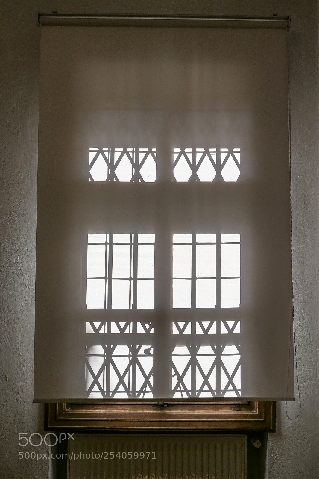 Panasonic Lumix DMC-LX10 (Lumix DMC-LX15) sample photo. La grille ( the grid) photography