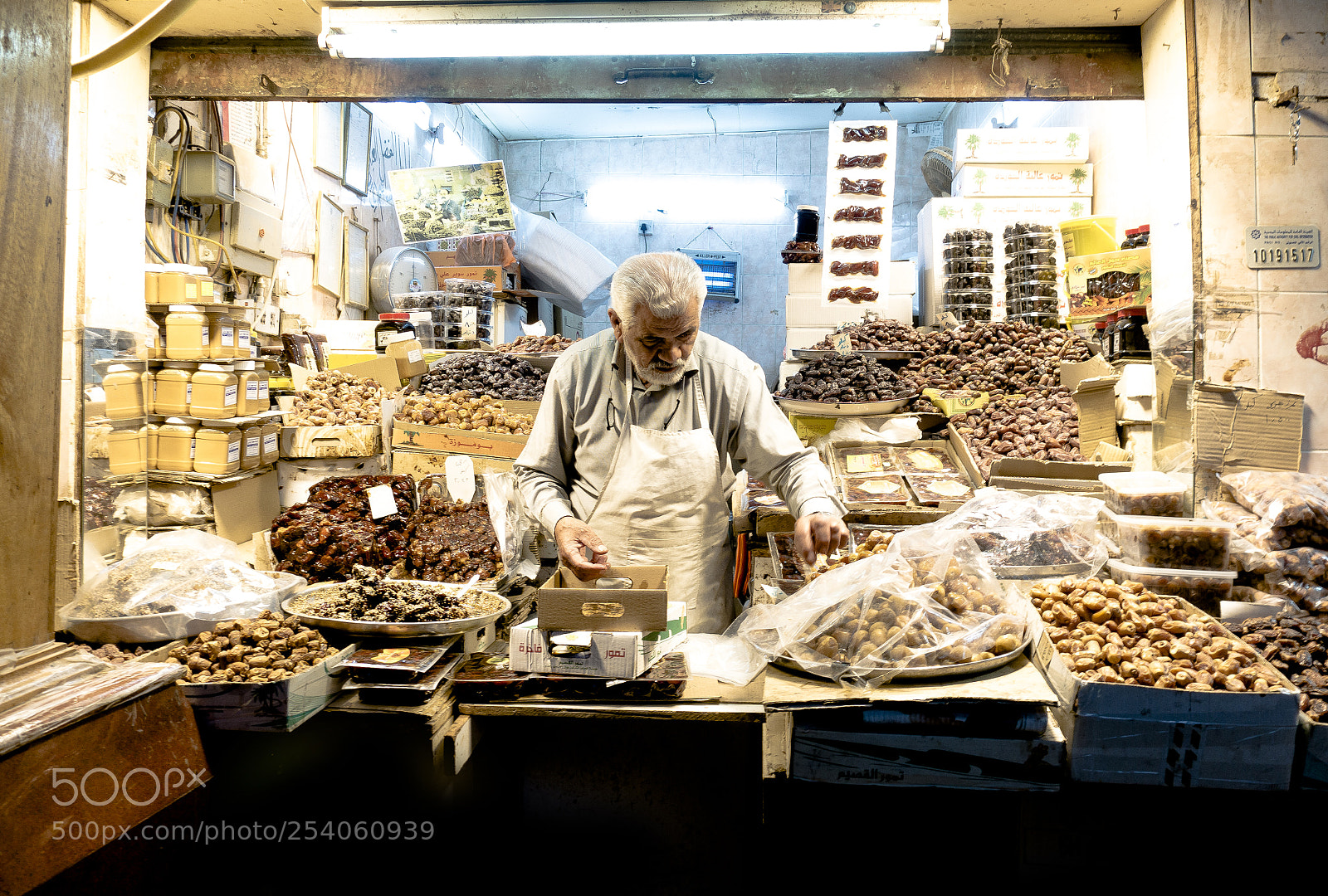 Sony DSC-RX100M5 sample photo. Date seller photography