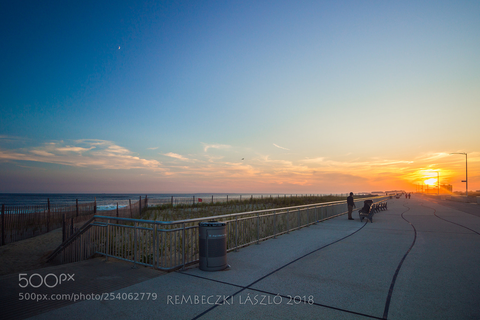 Canon EOS 700D (EOS Rebel T5i / EOS Kiss X7i) sample photo. Sunset on the beach photography