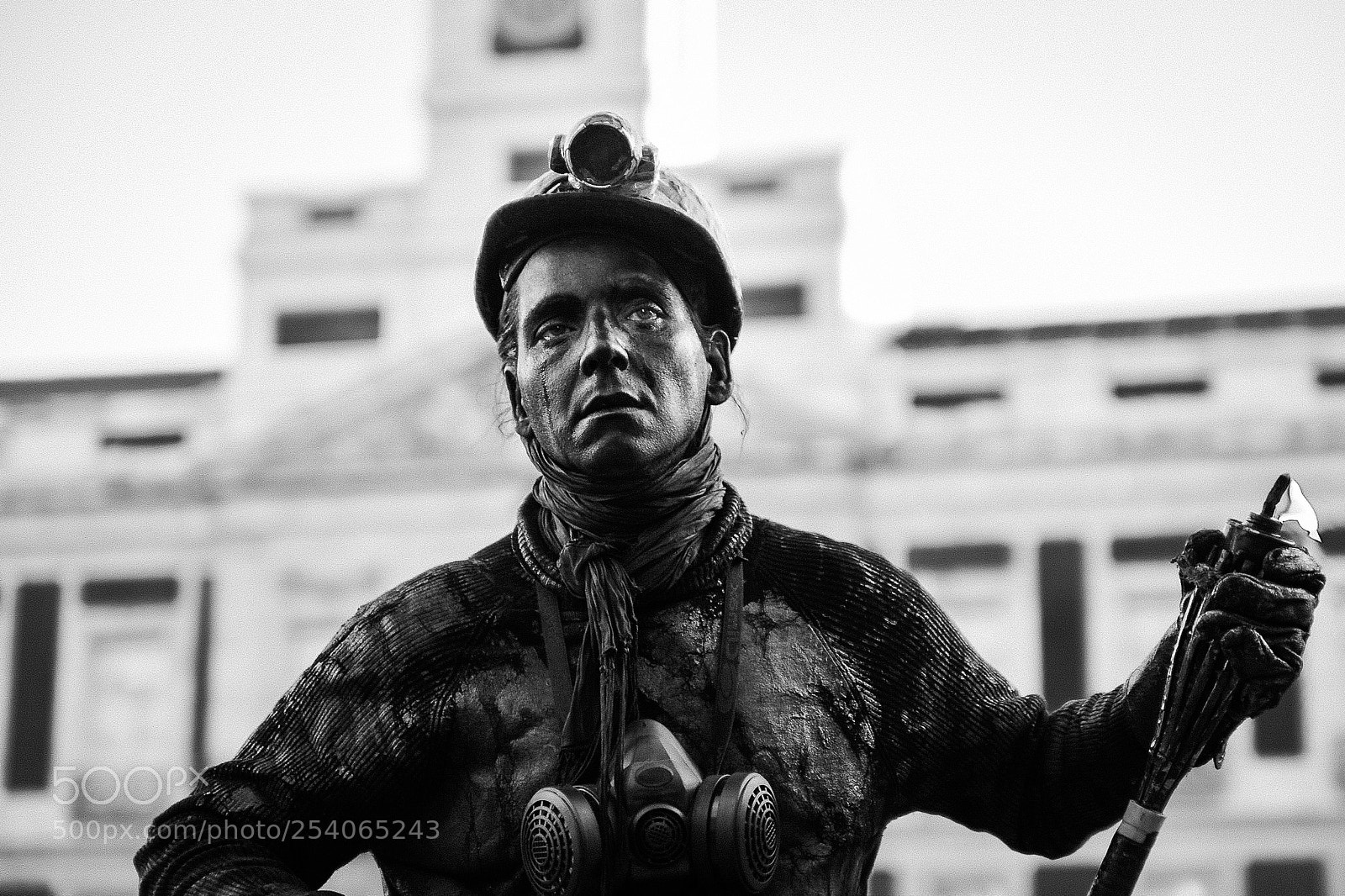 Canon EOS 5D Mark II sample photo. Human statue ... crying photography