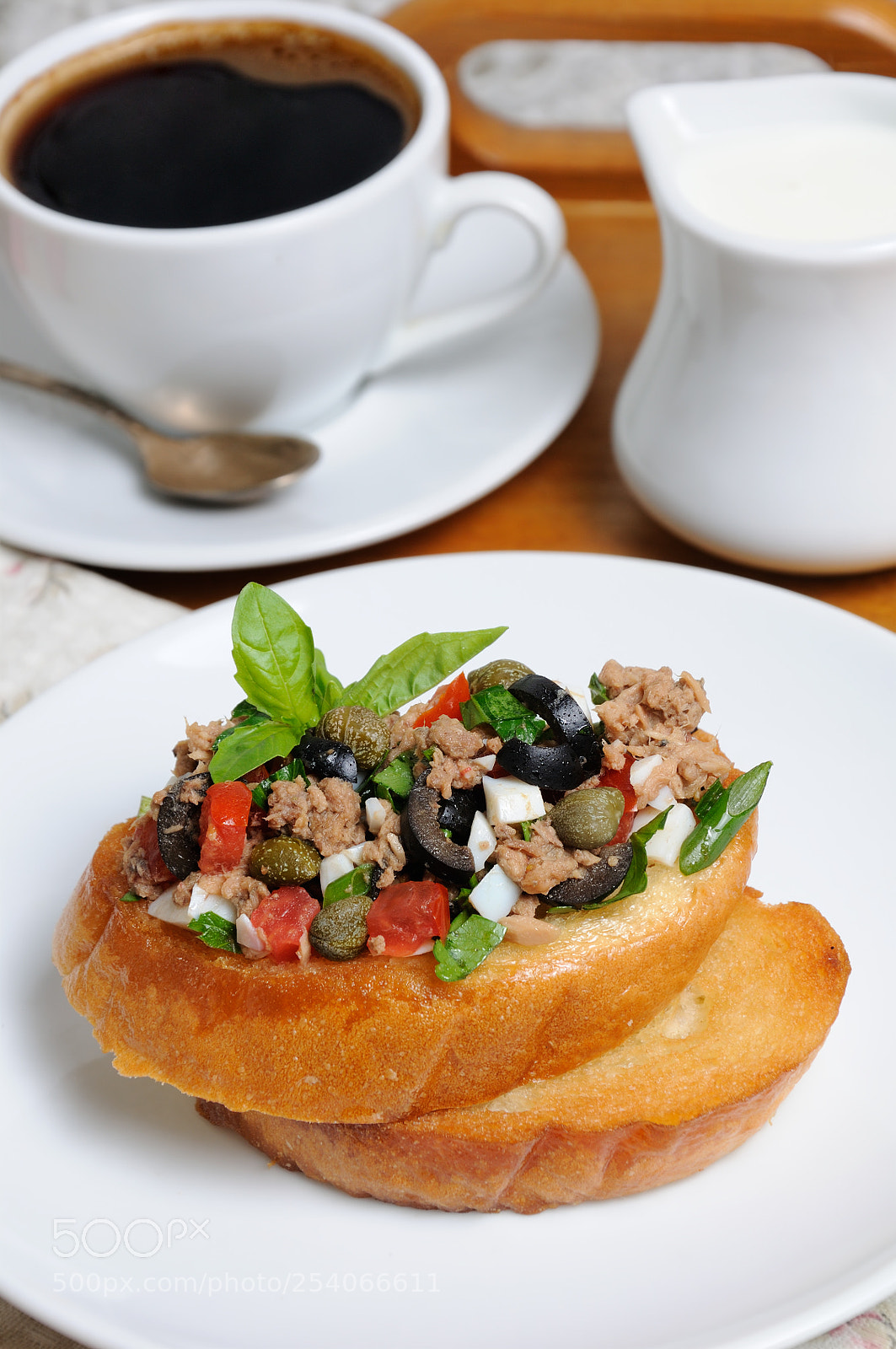 Nikon D90 sample photo. Breakfast with croutons and photography