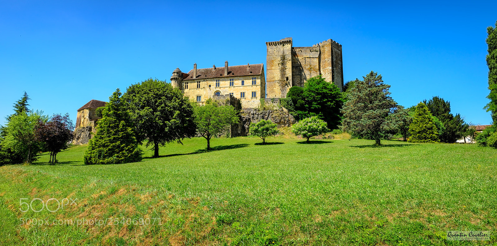 Nikon D7000 sample photo. Hautefort - dordogne photography