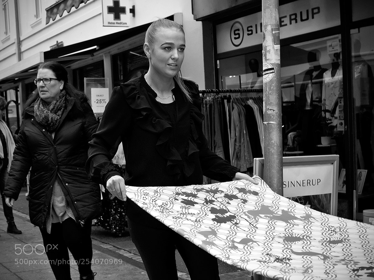 Fujifilm X-Pro2 sample photo. Folding cloth photography