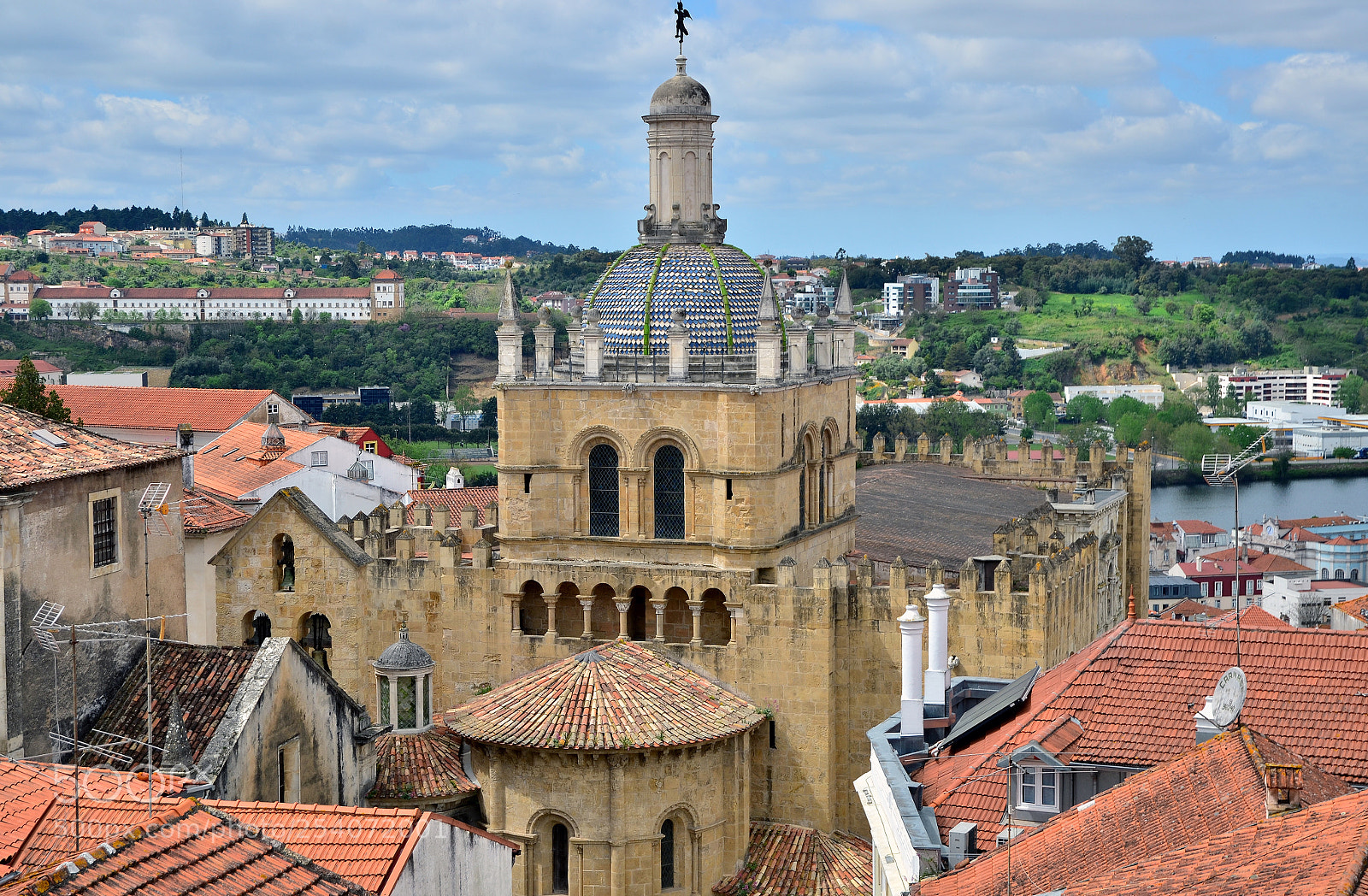 Nikon D7000 sample photo. Old cathedral of coimbra photography