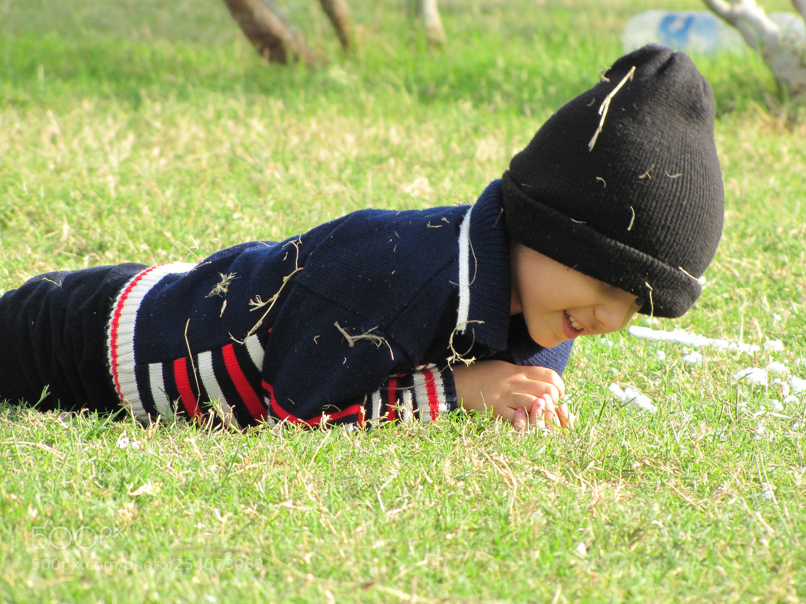 Canon PowerShot SX20 IS sample photo. Playful kid photography