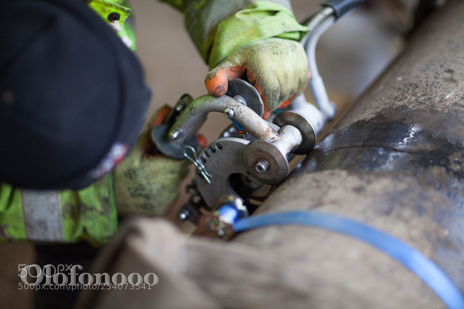 Canon EOS 5D Mark II sample photo. Metal cutting photography