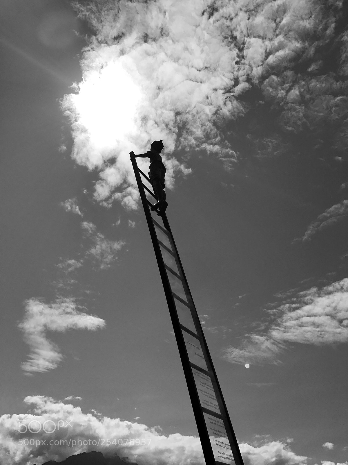 Apple iPhone 7 sample photo. Girl on ladder photography