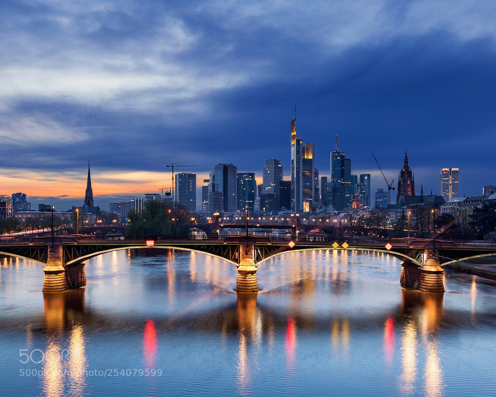 Canon EOS 5D Mark IV sample photo. Frankfurt skyline at sunset photography