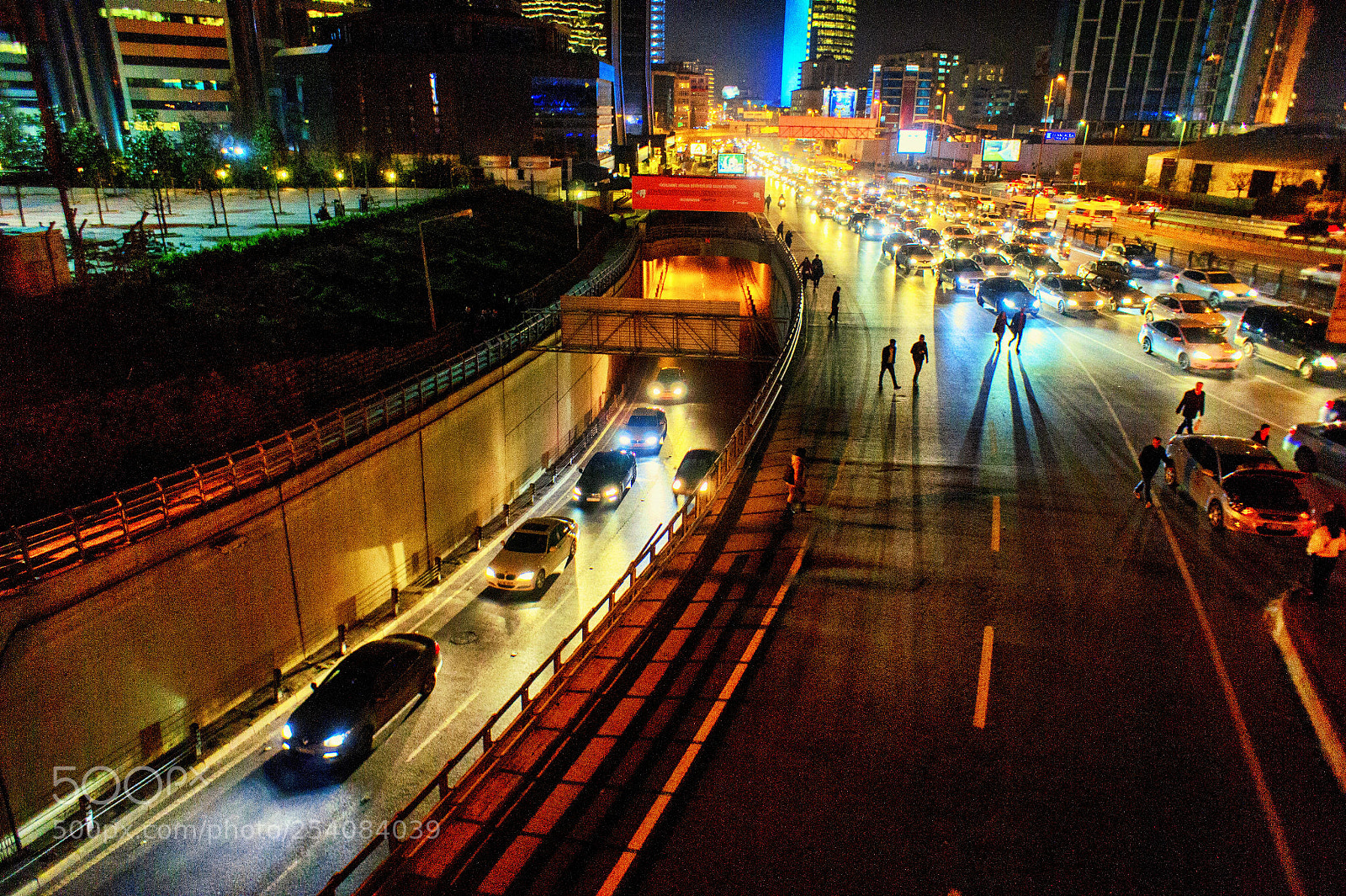 Sony Alpha NEX-5 sample photo. Istanbul streets at night photography