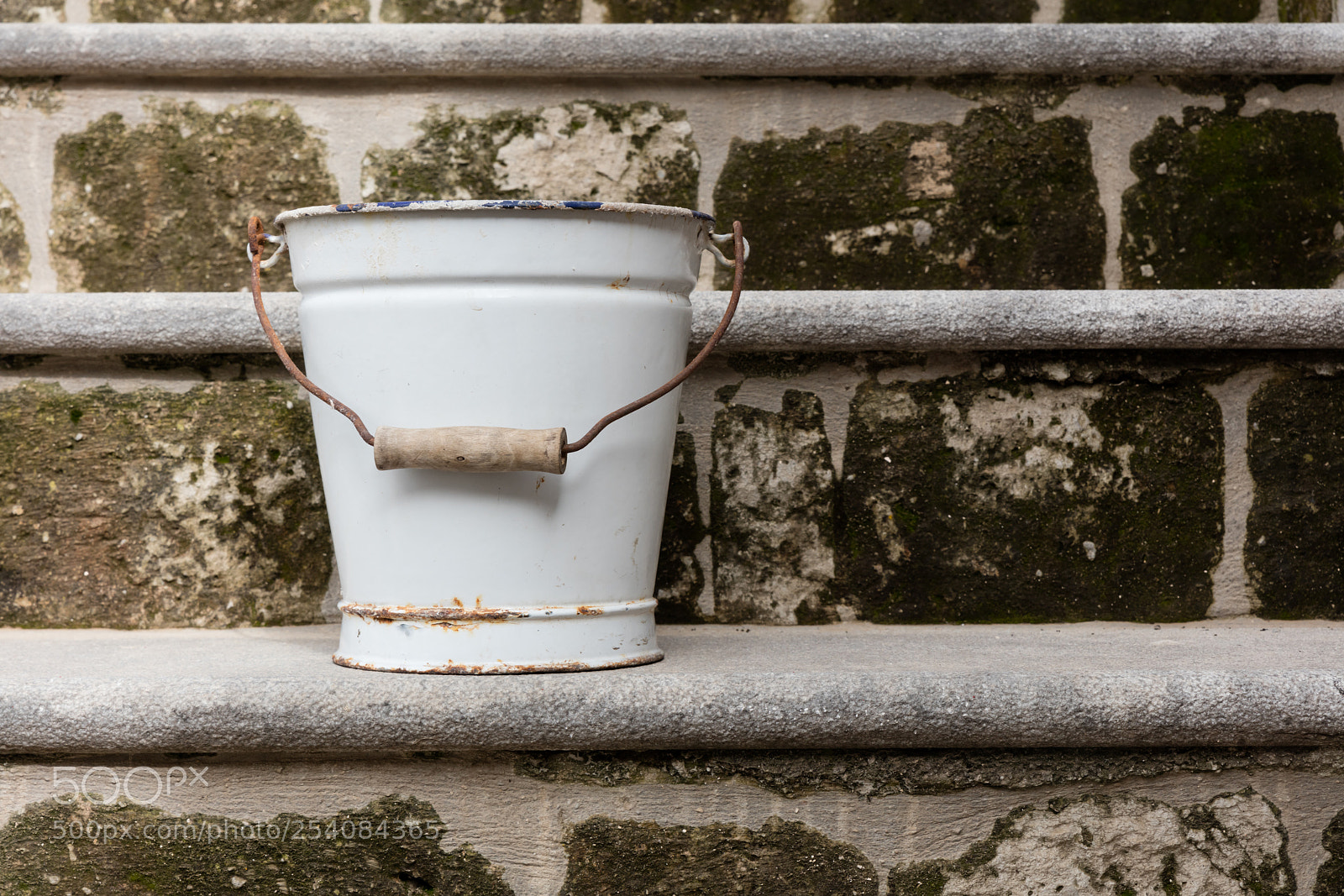 Canon EOS 5DS R sample photo. White bucket ibackground photography