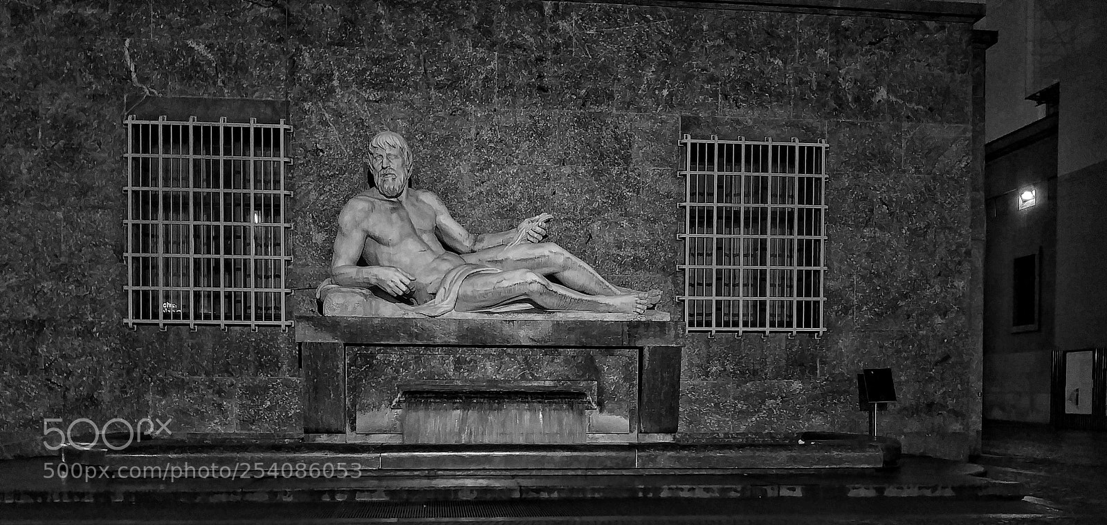 LG G6 sample photo. La fontana del po photography