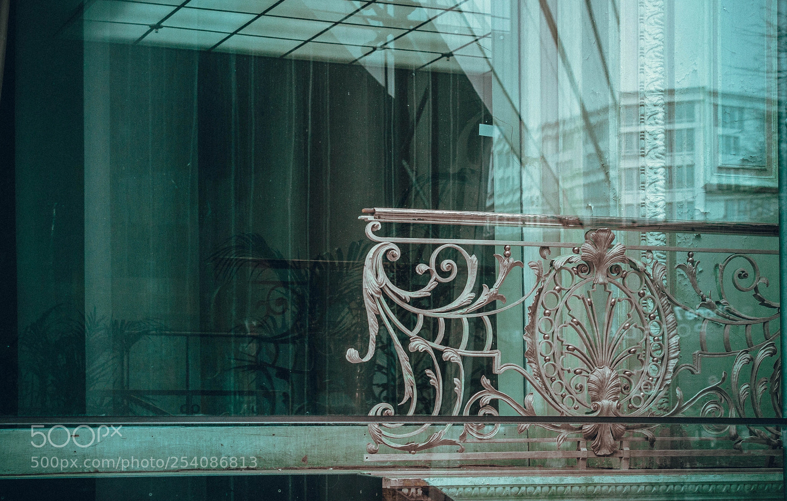 Canon EOS 600D (Rebel EOS T3i / EOS Kiss X5) sample photo. The charm of berlin photography
