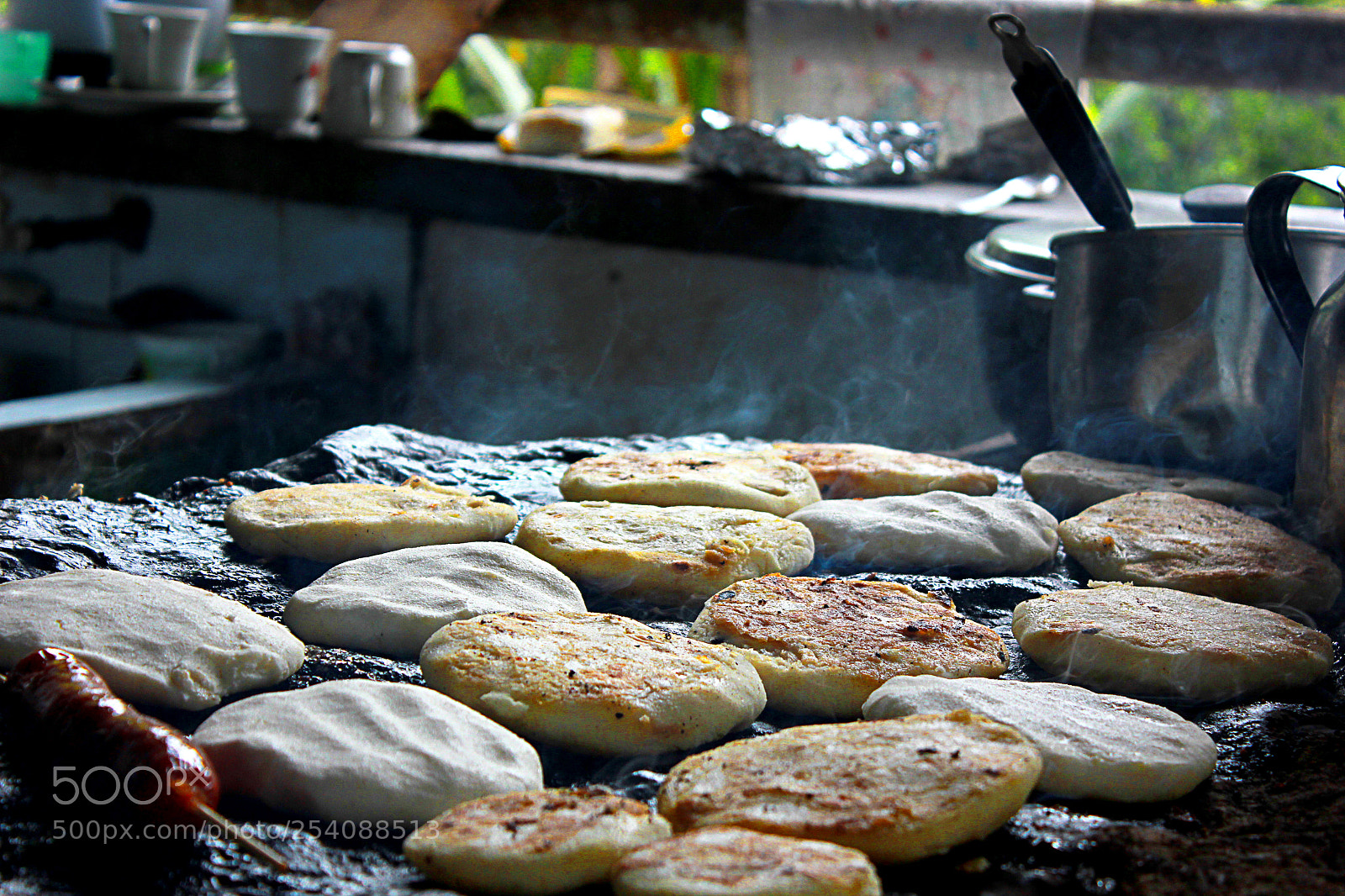 Canon EOS 550D (EOS Rebel T2i / EOS Kiss X4) sample photo. Arepas photography