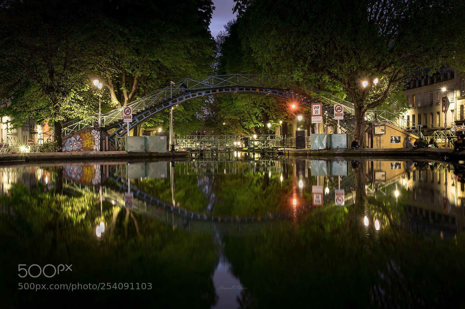 Nikon D5300 sample photo. Reflets sur le canal photography