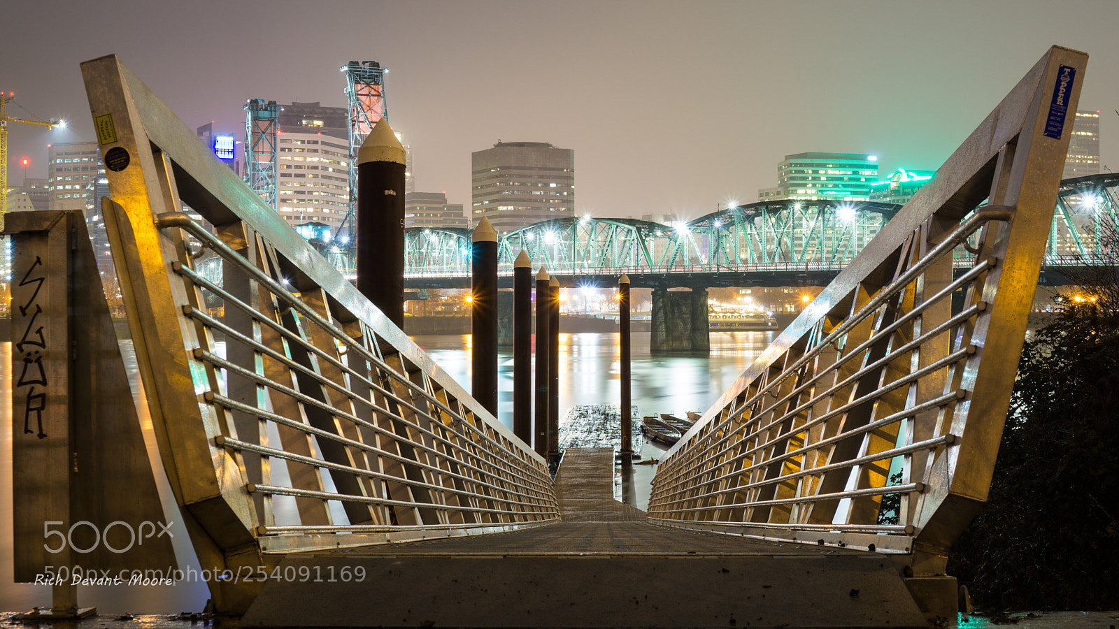 Sony a6000 sample photo. Bridgetown alignment photography