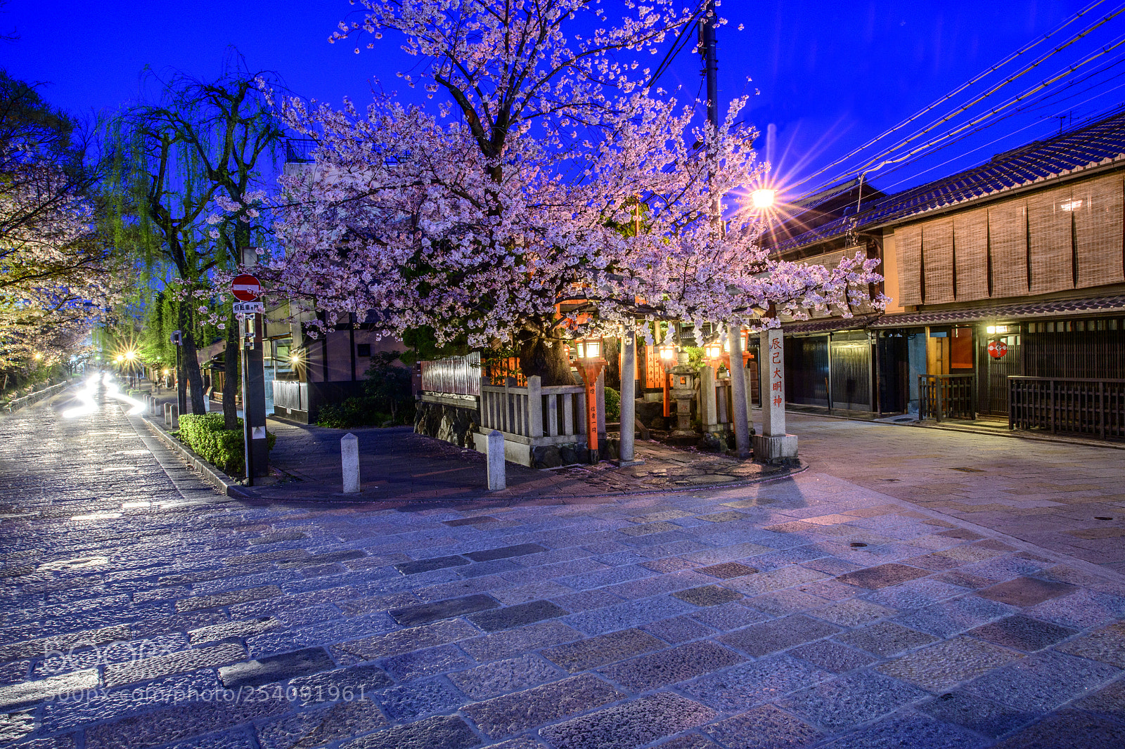 Nikon D850 sample photo. Morning at gion kyoto (祇園, ぎおん) photography