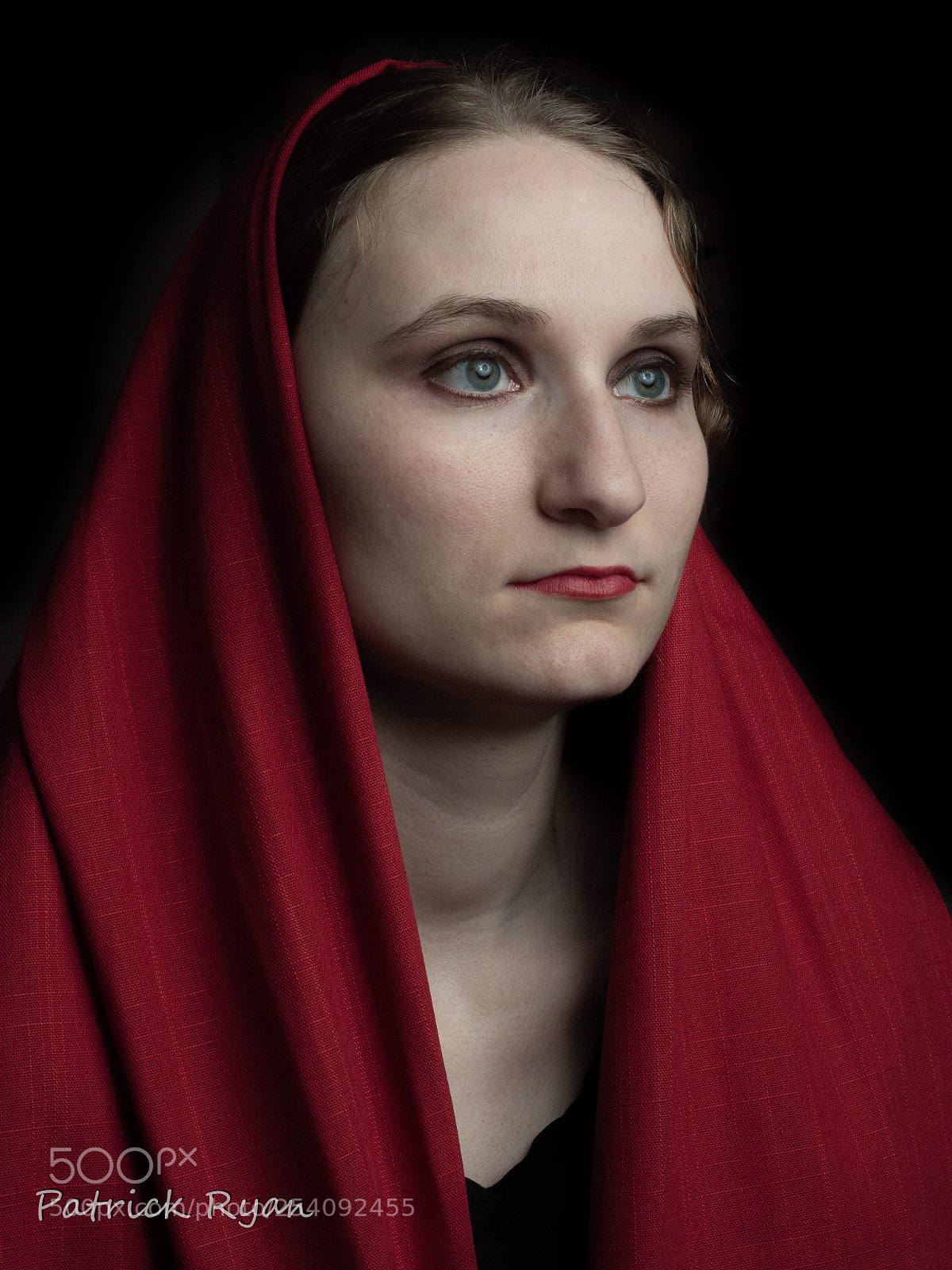 Olympus OM-D E-M5 II sample photo. The red lady photography