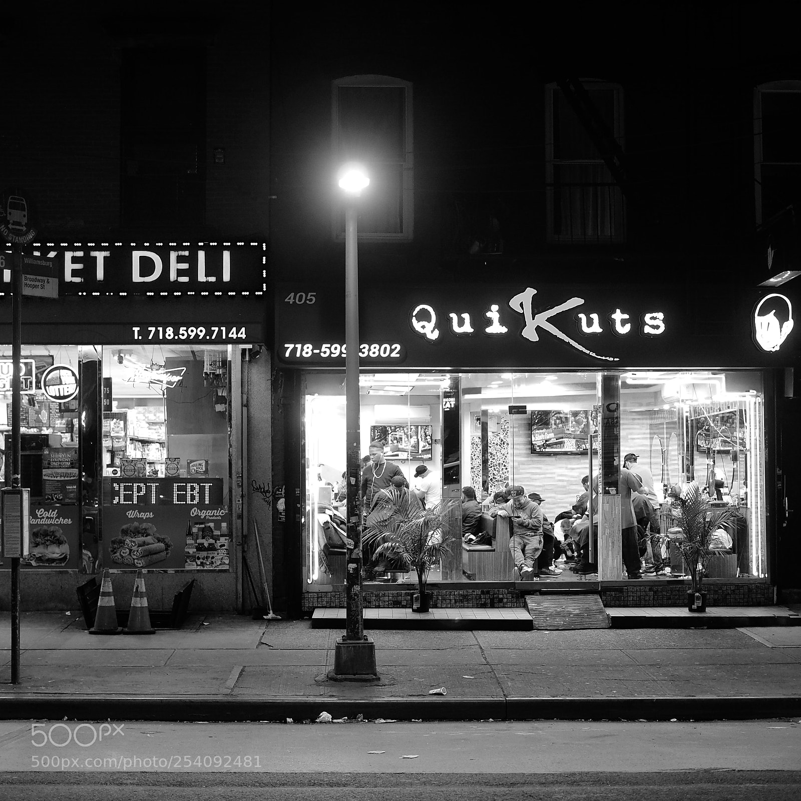 Olympus OM-D E-M10 II sample photo. Nuit d'errance à brooklyn photography