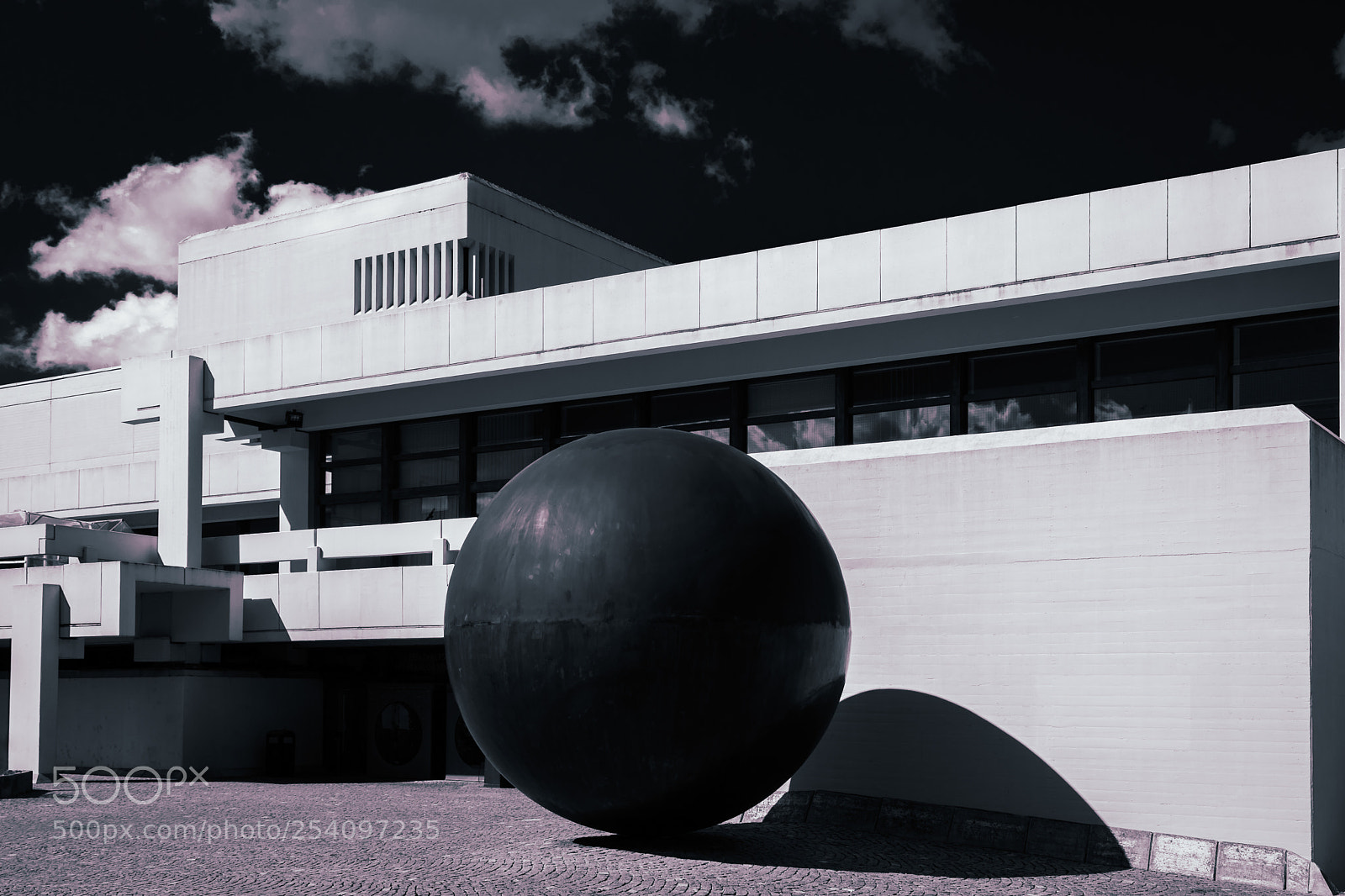 Canon EOS 80D sample photo. The big ball photography