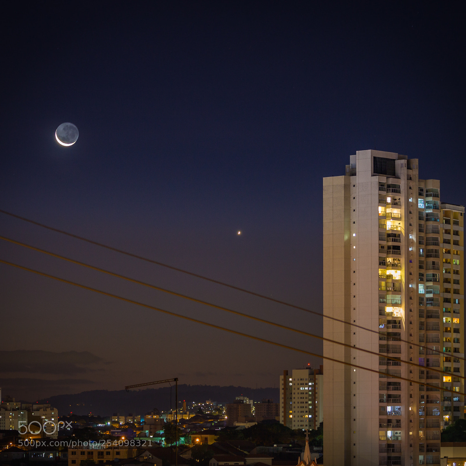 Canon EOS 1200D (EOS Rebel T5 / EOS Kiss X70 / EOS Hi) sample photo. Autumn moon photography