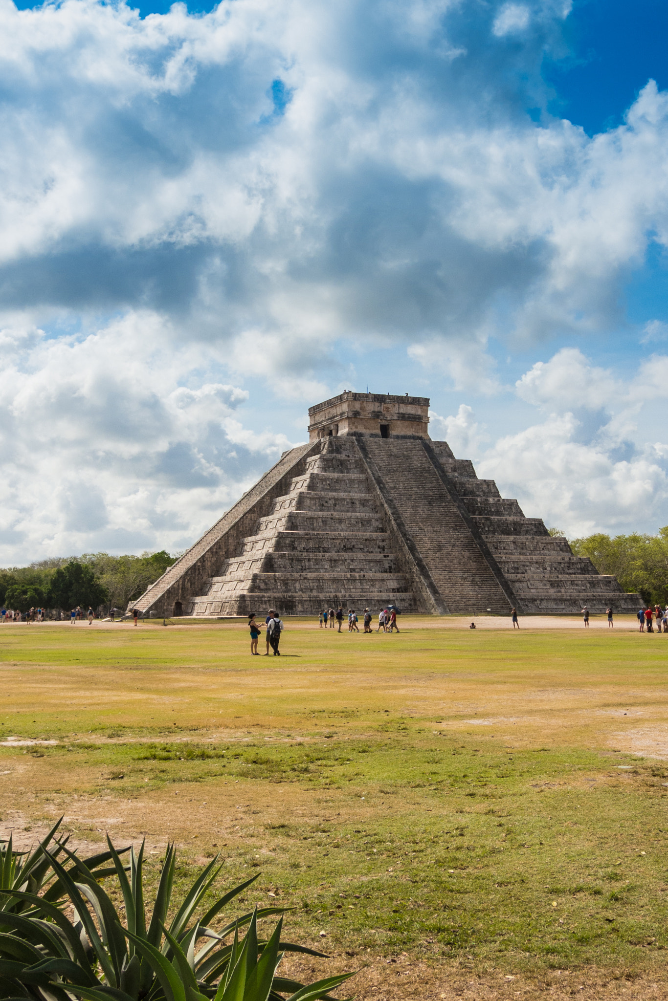 Nikon Coolpix P7800 sample photo. Temple of kukulcan, chichen itza photography