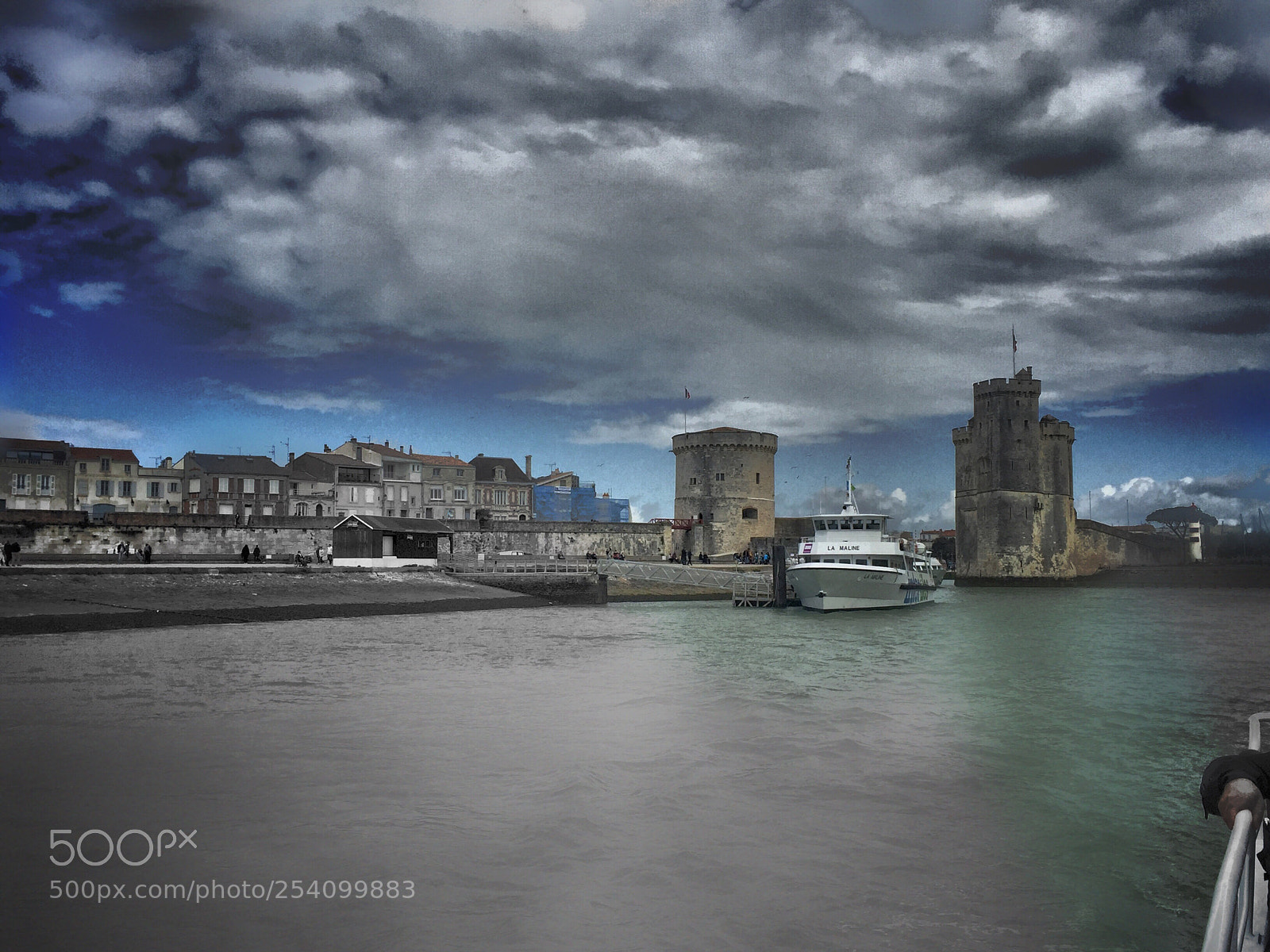 Apple iPhone 6 sample photo. Cloudy in la rochelle photography