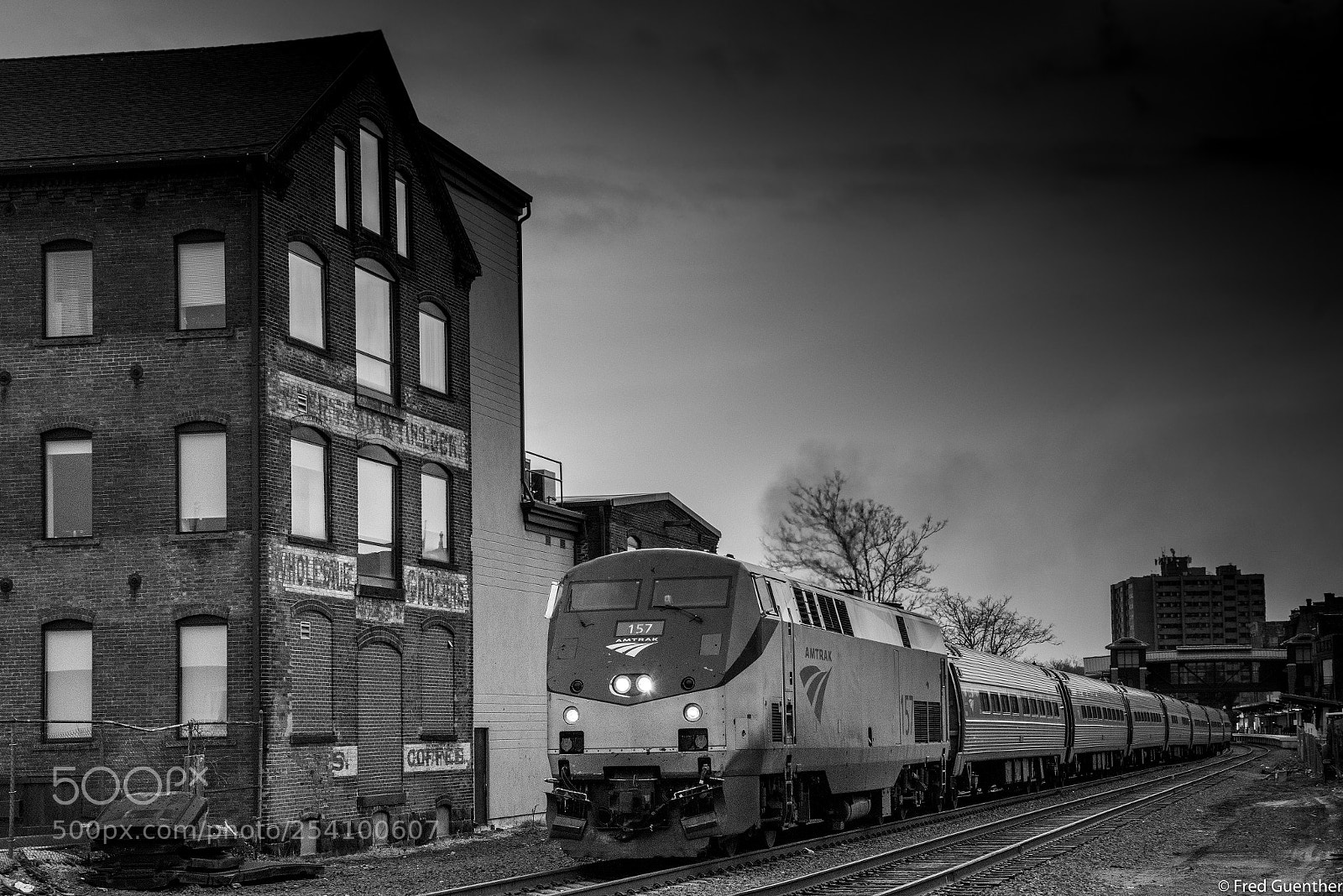 Nikon D810 sample photo. Amtrak leaves meriden photography