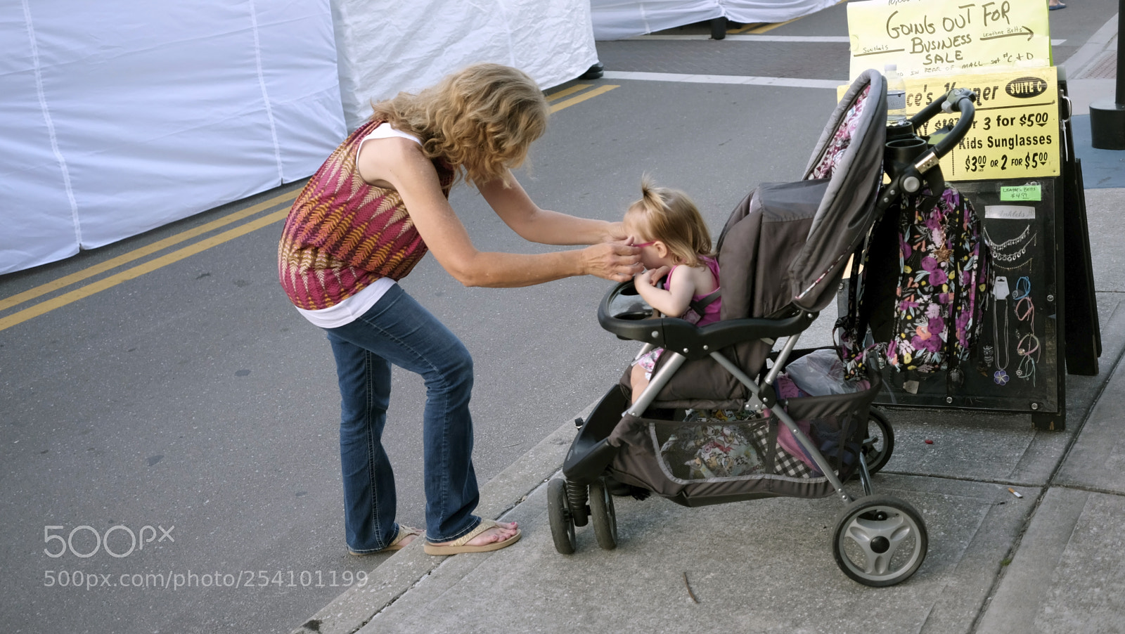 Fujifilm X-E2S sample photo. Street stroller photography