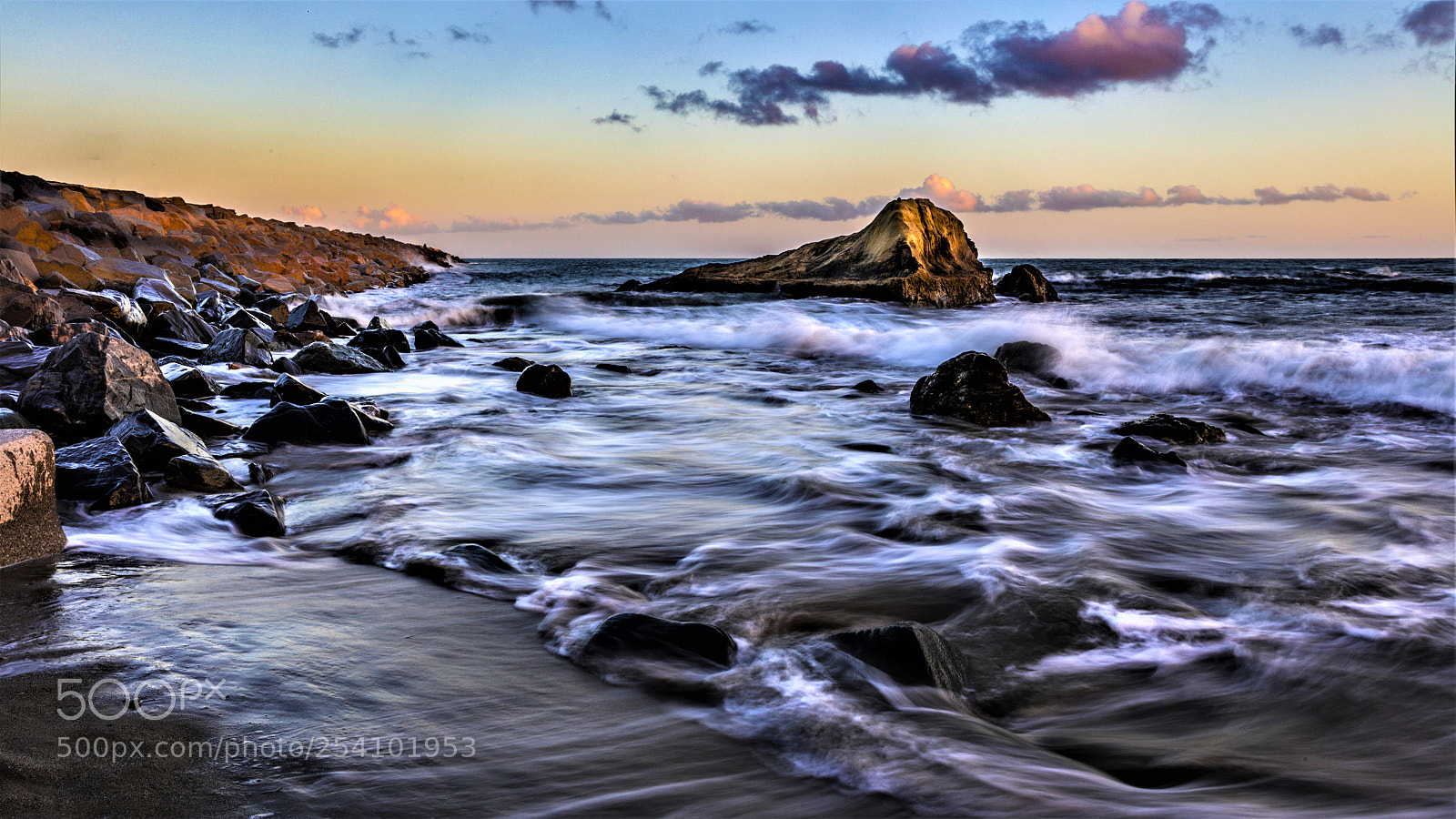 Canon EOS 5DS R sample photo. Washing the shore photography