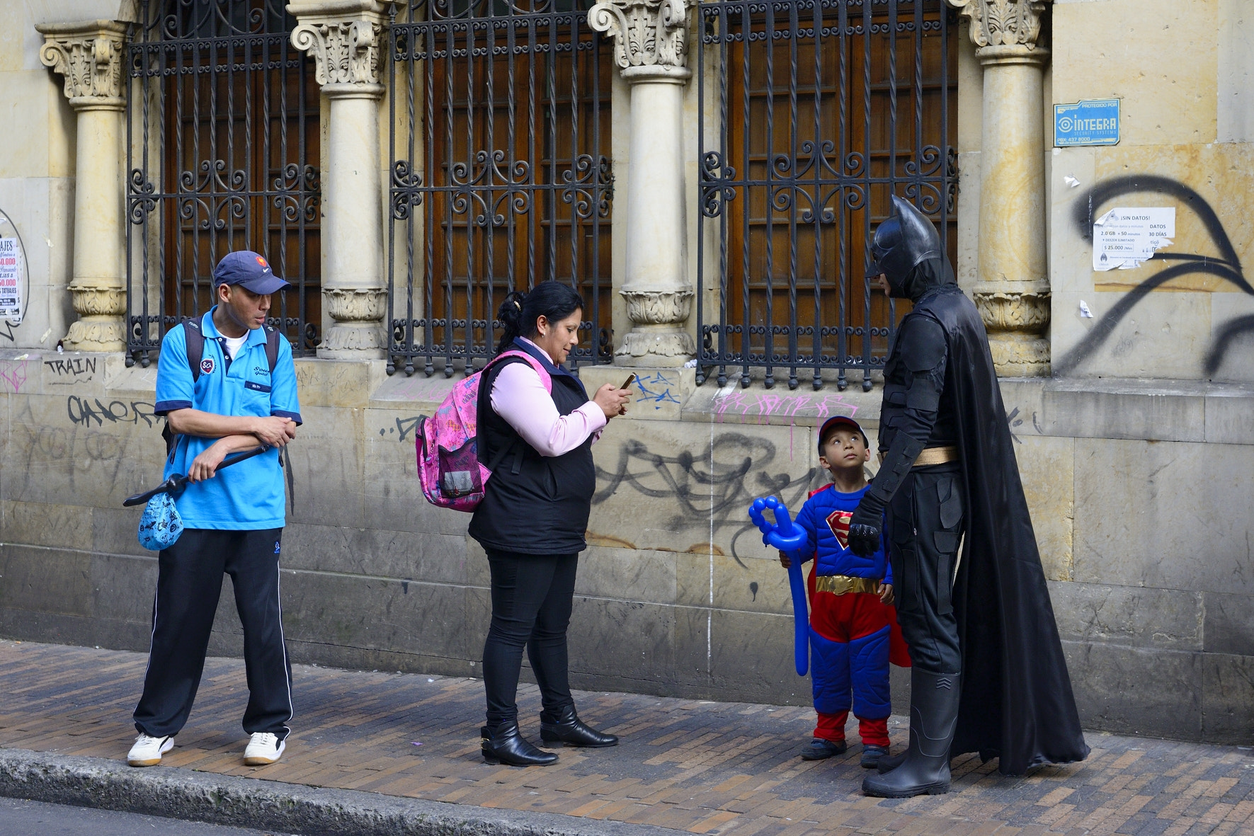 Nikon AF-S Nikkor 24-70mm F2.8G ED sample photo. There is peace in gotham city photography