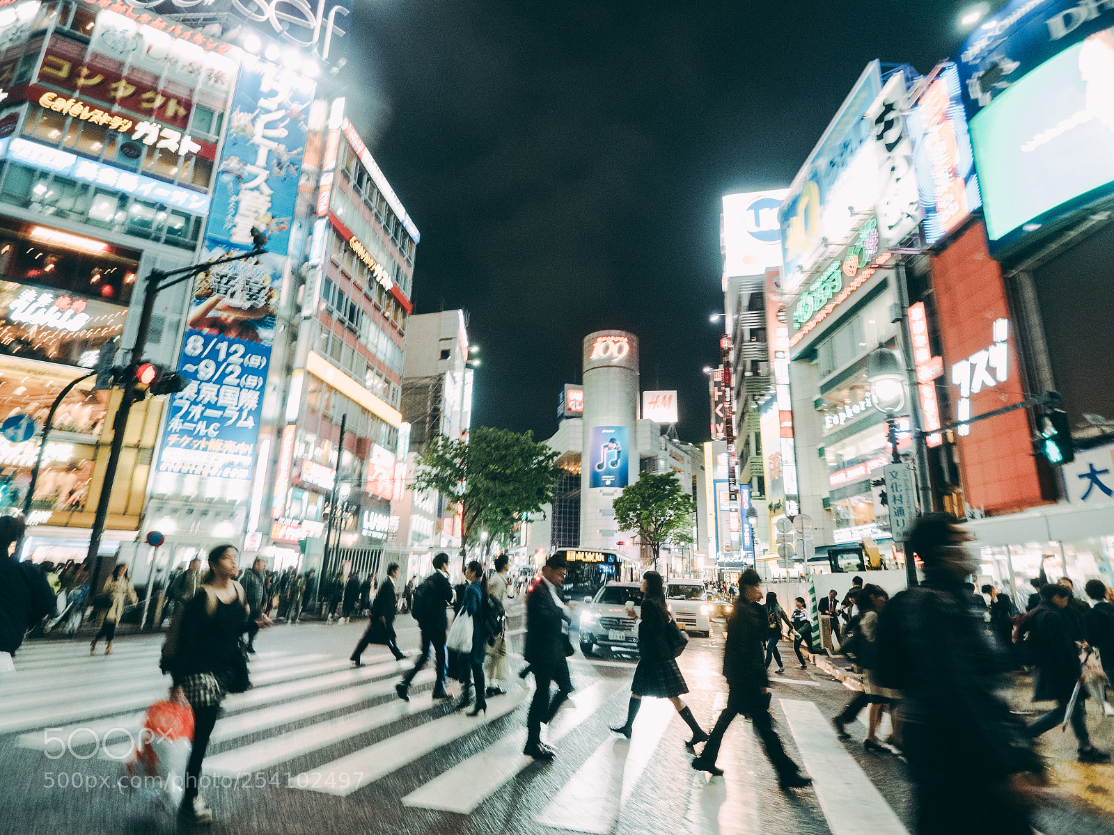 Olympus OM-D E-M5 II sample photo. Shibuya street photography