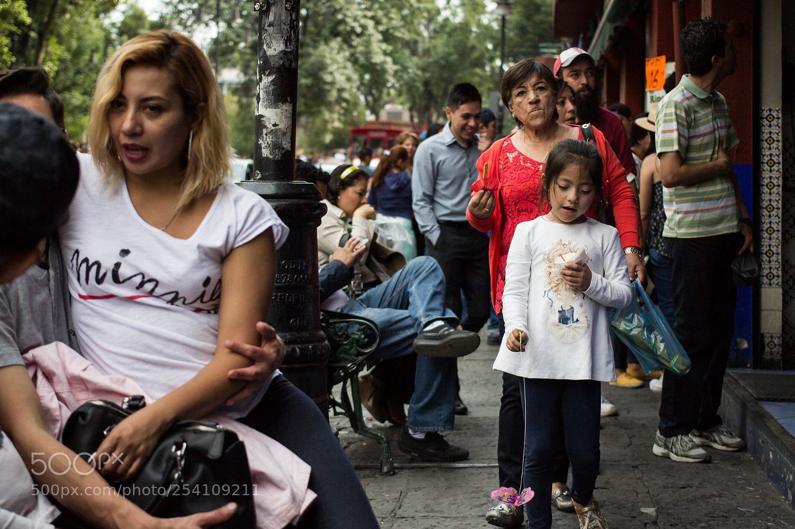 Canon EOS 600D (Rebel EOS T3i / EOS Kiss X5) sample photo. La calle photography