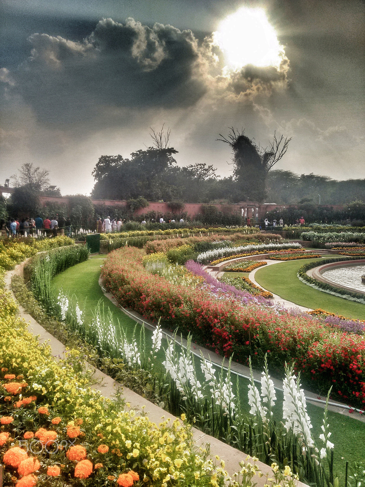 Motorola Moto G (2nd Gen) sample photo. Mughal garden photography
