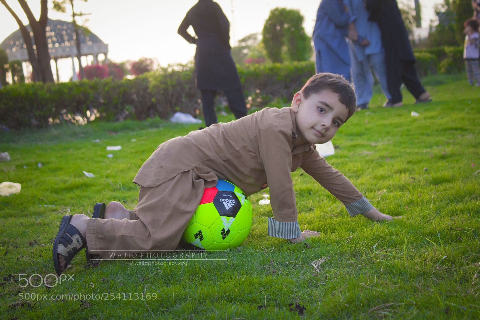 Canon EOS 1200D (EOS Rebel T5 / EOS Kiss X70 / EOS Hi) sample photo. Half footballer photography