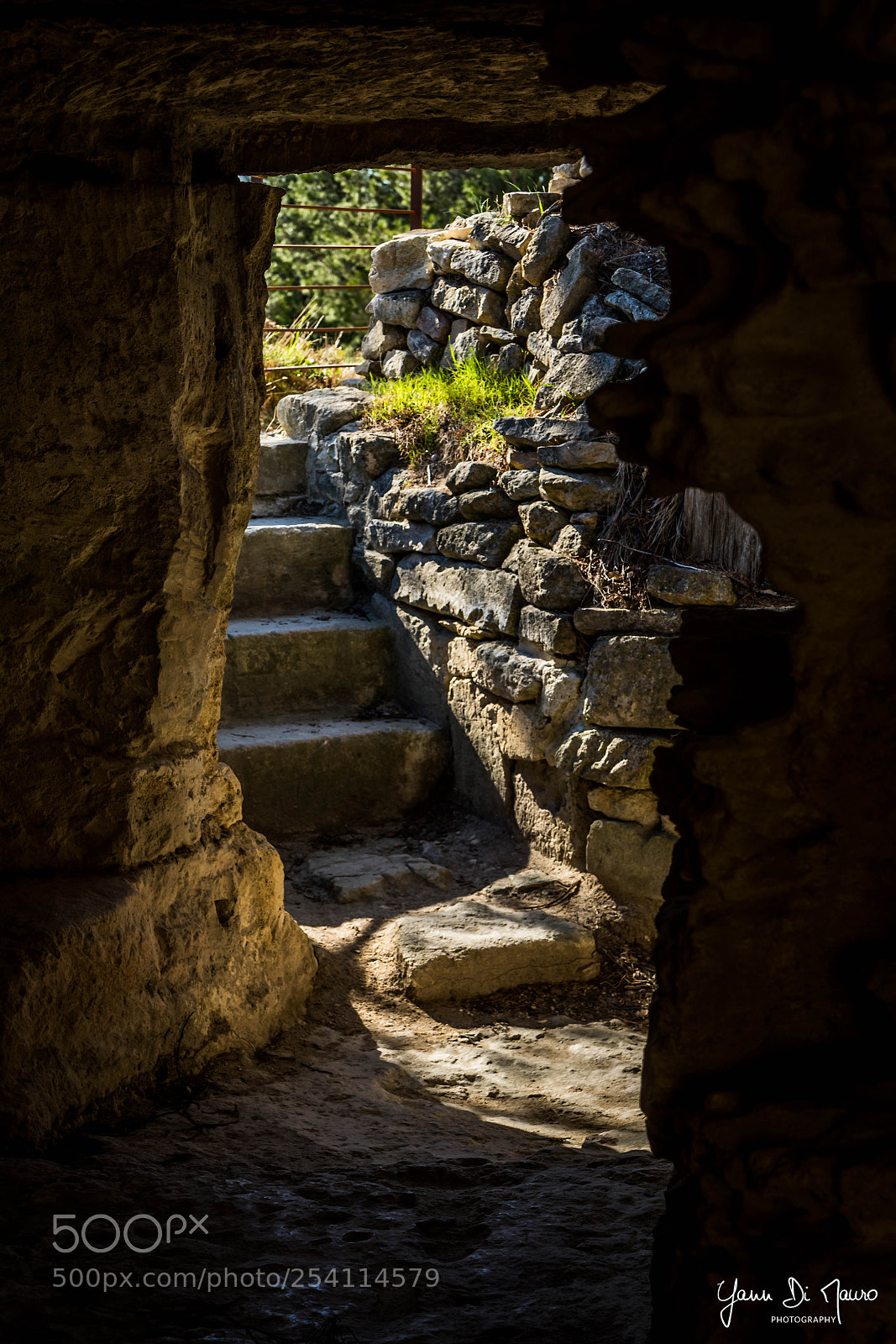 Canon EOS 7D Mark II sample photo. Abbaye de saint-roman photography