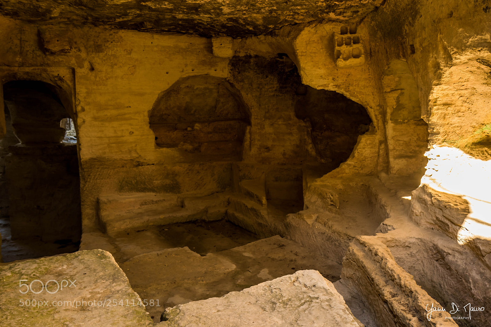 Canon EOS 7D Mark II sample photo. Abbaye de saint-roman photography