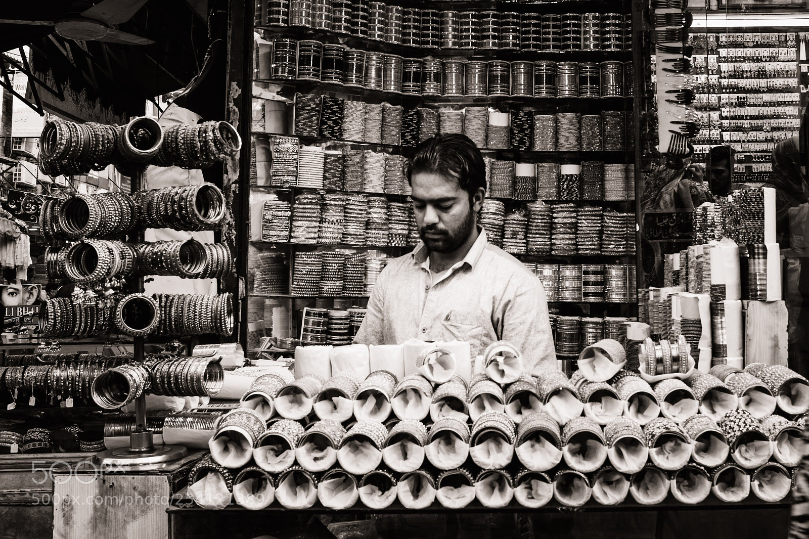 Fujifilm X100T sample photo. Bangles shop photography