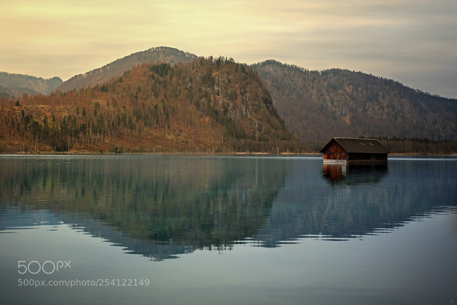 Canon EOS 5D Mark IV sample photo. Lake... photography