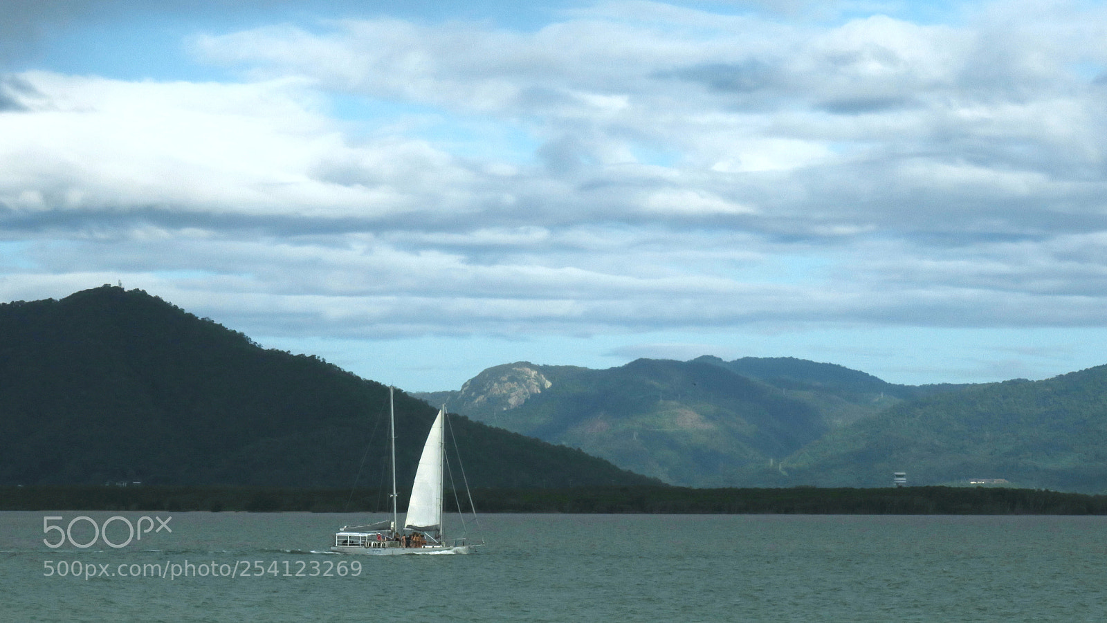 Canon PowerShot G3 X sample photo. Single sailing photography