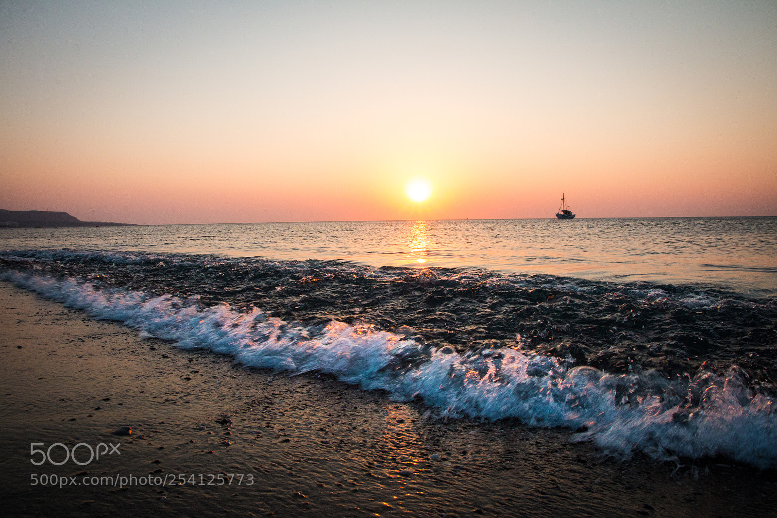 Canon EOS 70D sample photo. Sunrise on the beach photography