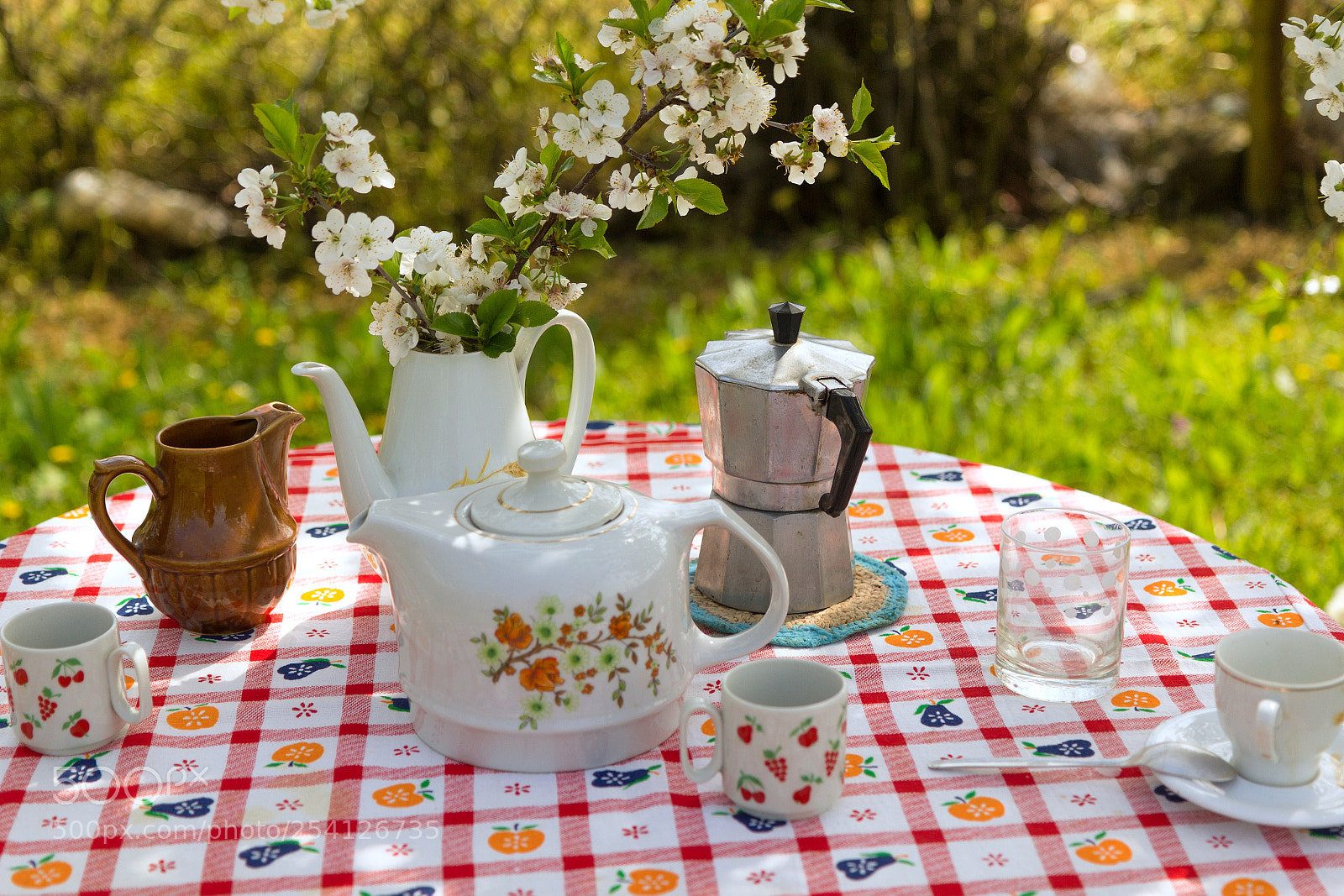 Canon EOS 550D (EOS Rebel T2i / EOS Kiss X4) sample photo. Outdoor coffee photography