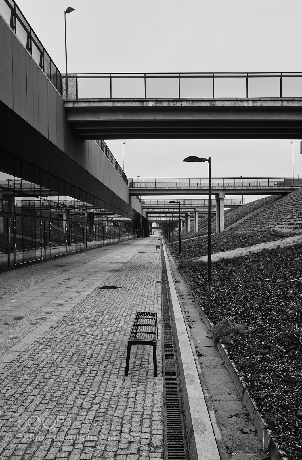 Sony a6000 sample photo. Dworzec photography