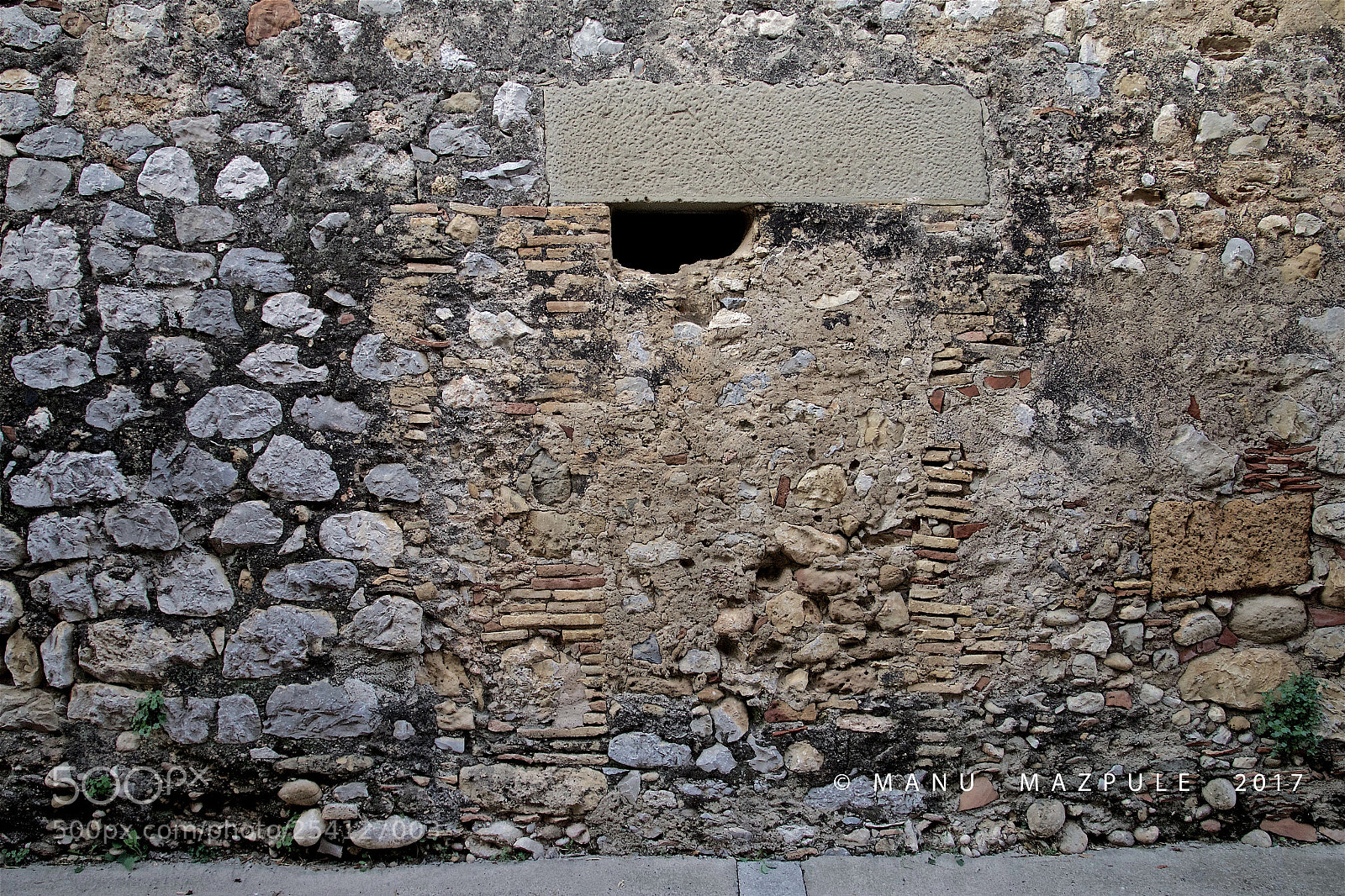 Canon EOS 70D sample photo. 296. girona. catalunya... no passing... photography