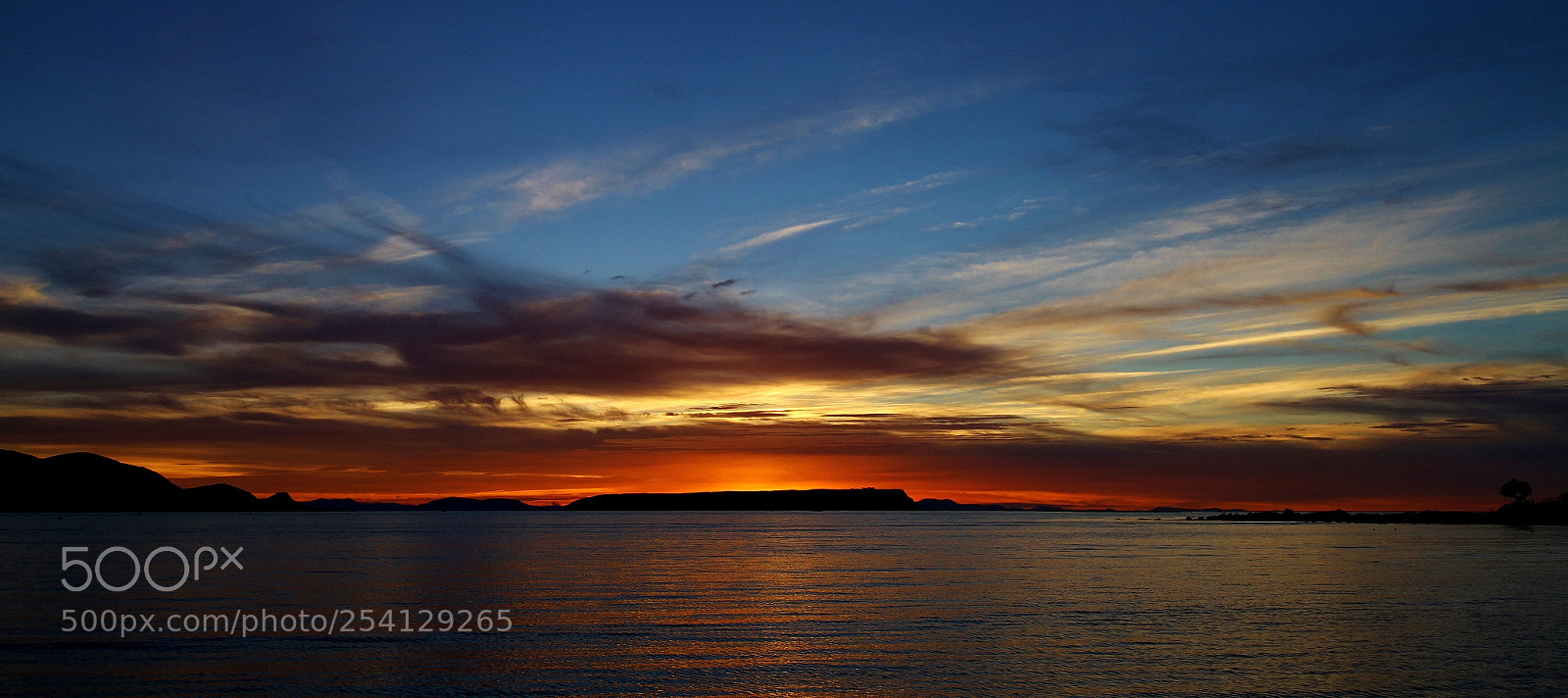 Canon EOS 7D sample photo. Sunset streaks photography